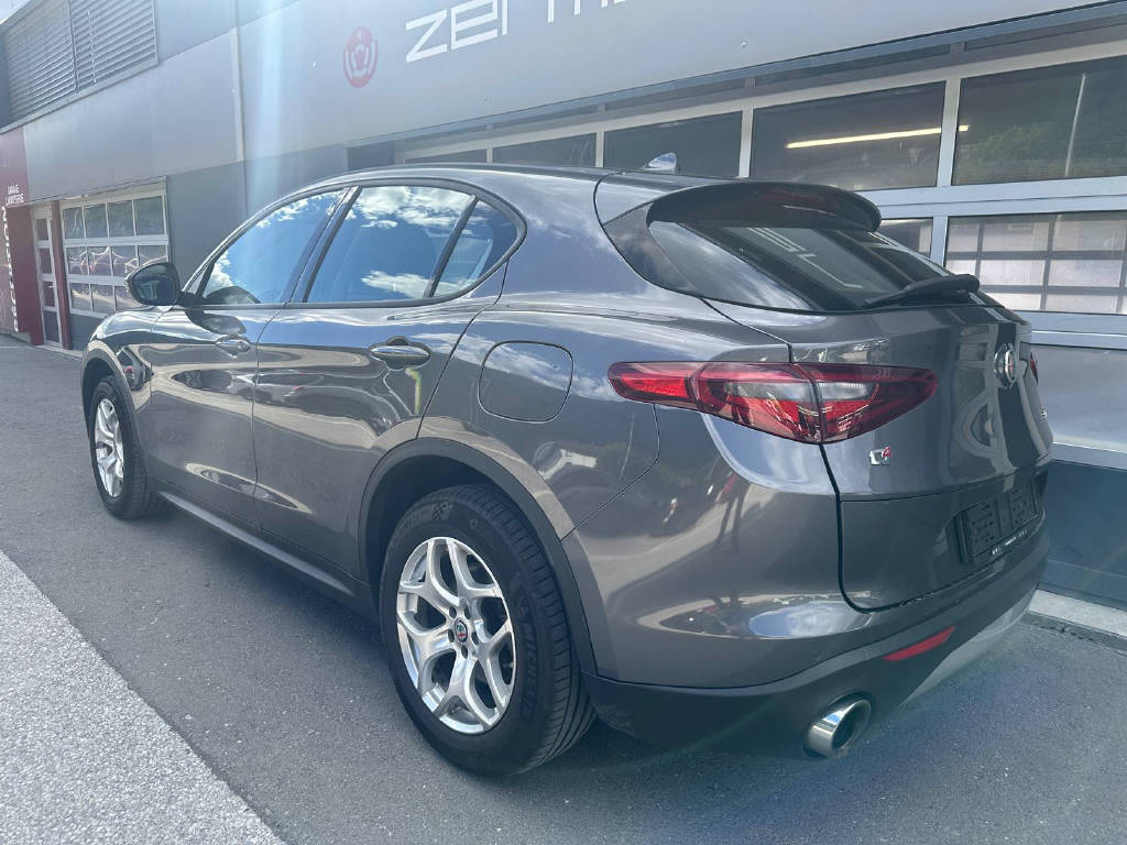 ALFA ROMEO Stelvio 2.0 Q4 4X4 CH-image-3