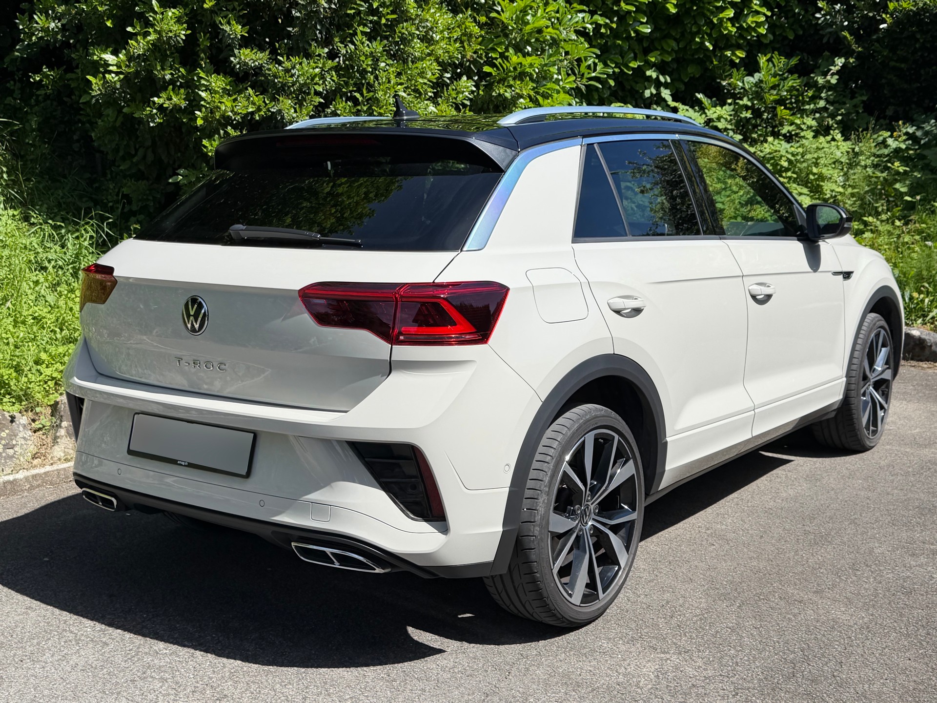 VW 2.0 TSI R-Line DSG 4motion-image-3