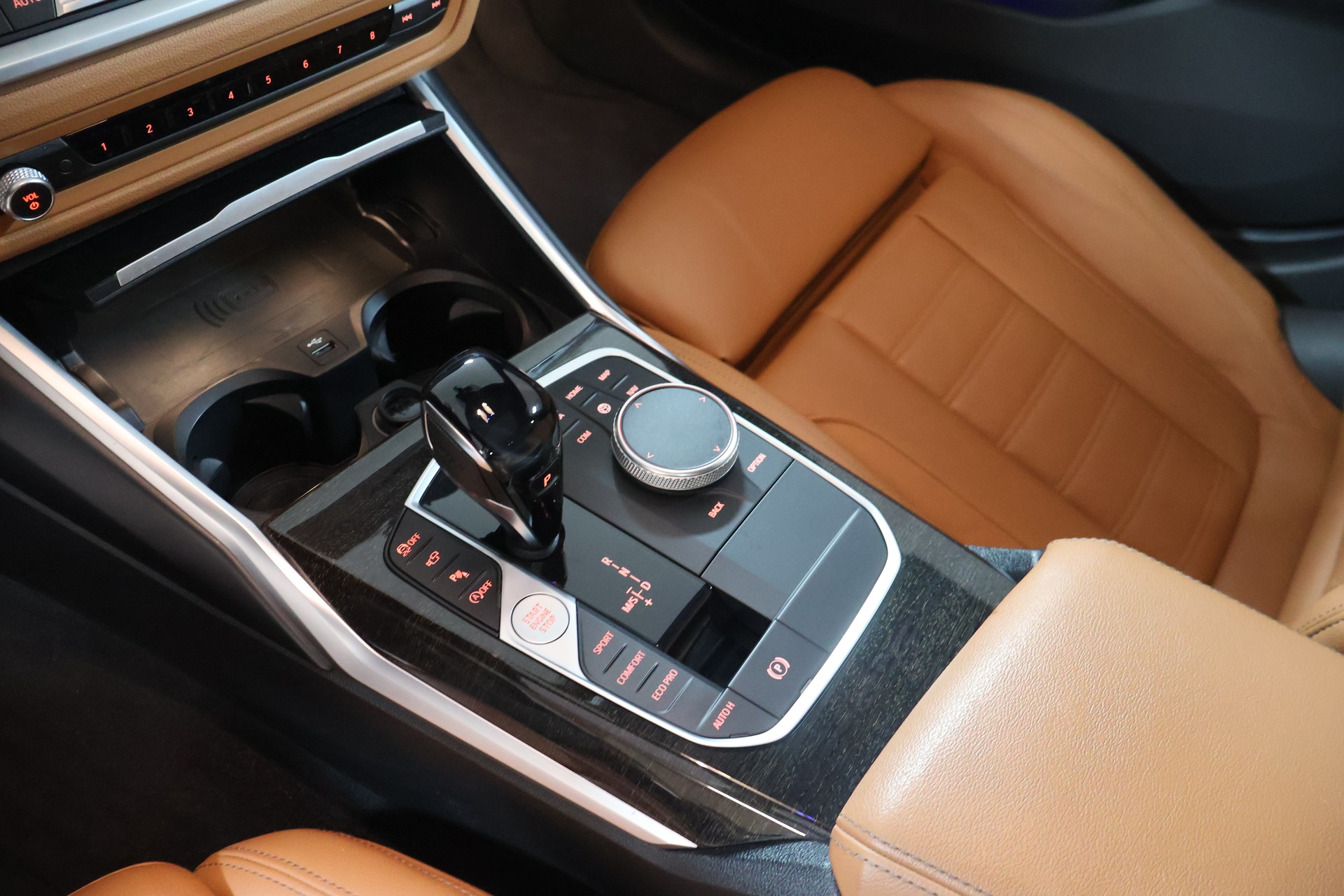 BMW 330d xDrive Steptronic Luxury Line-image-12