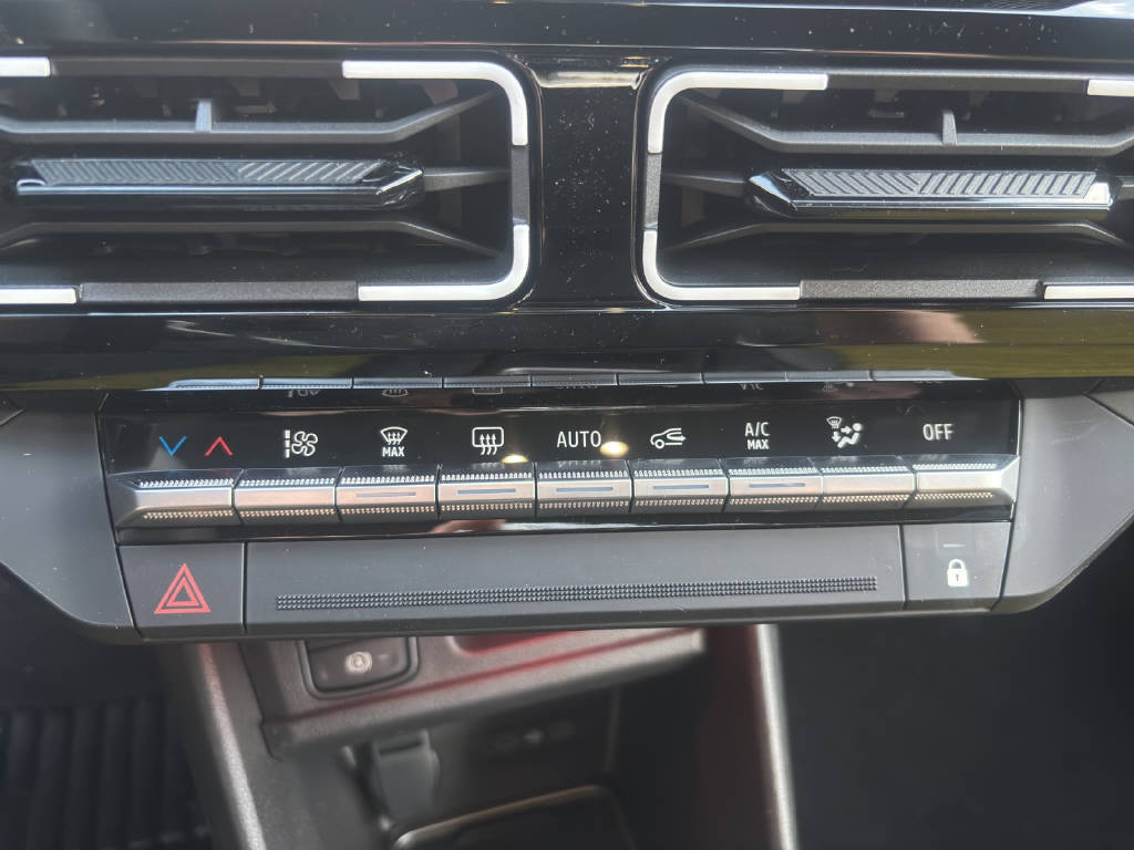 RENAULT R5 E-Tech Comfort Range iconic five-image-13