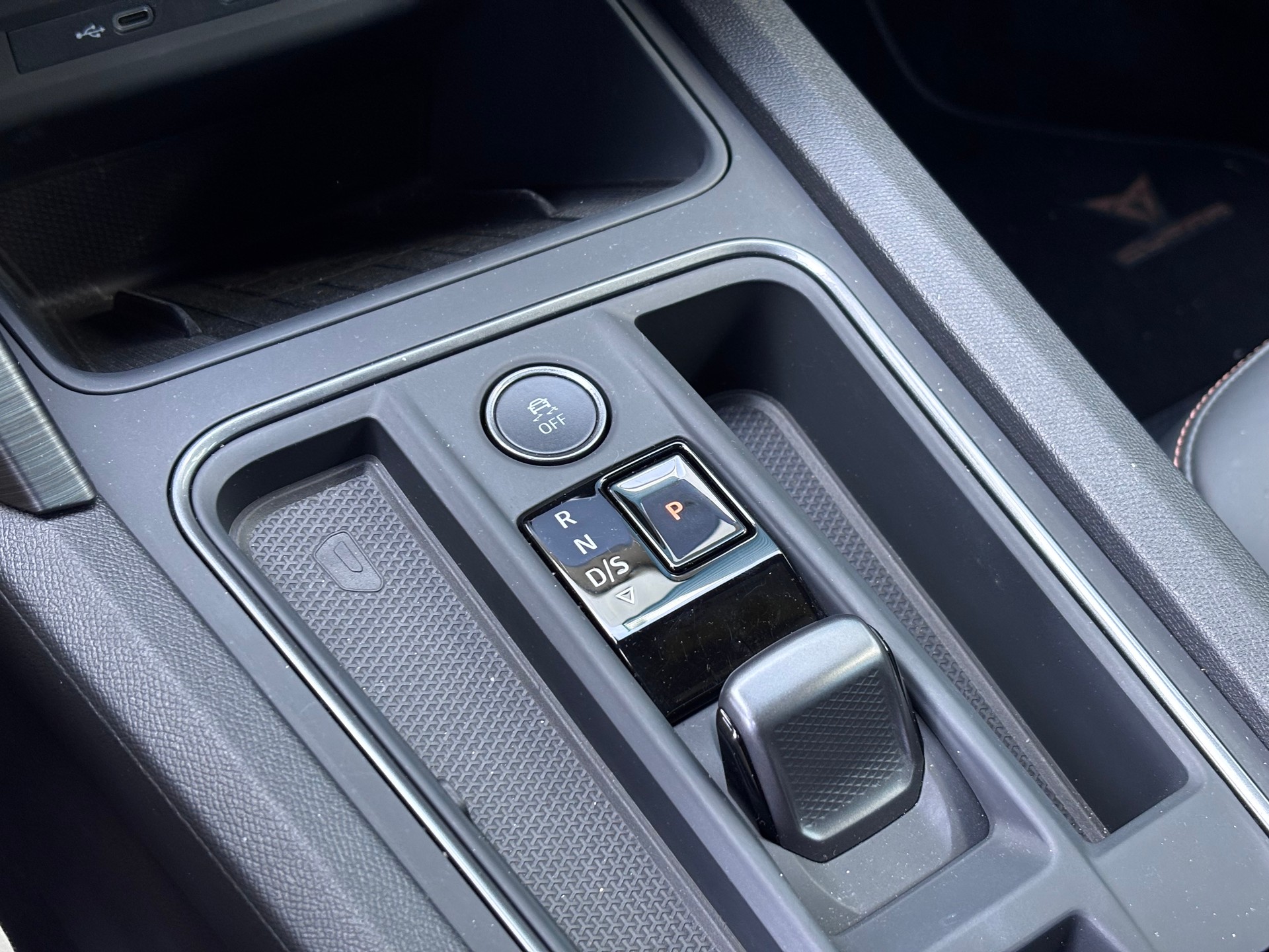 CUPRA Formentor 1.4 e-HYBRID pHEV VZ DSG-image-23