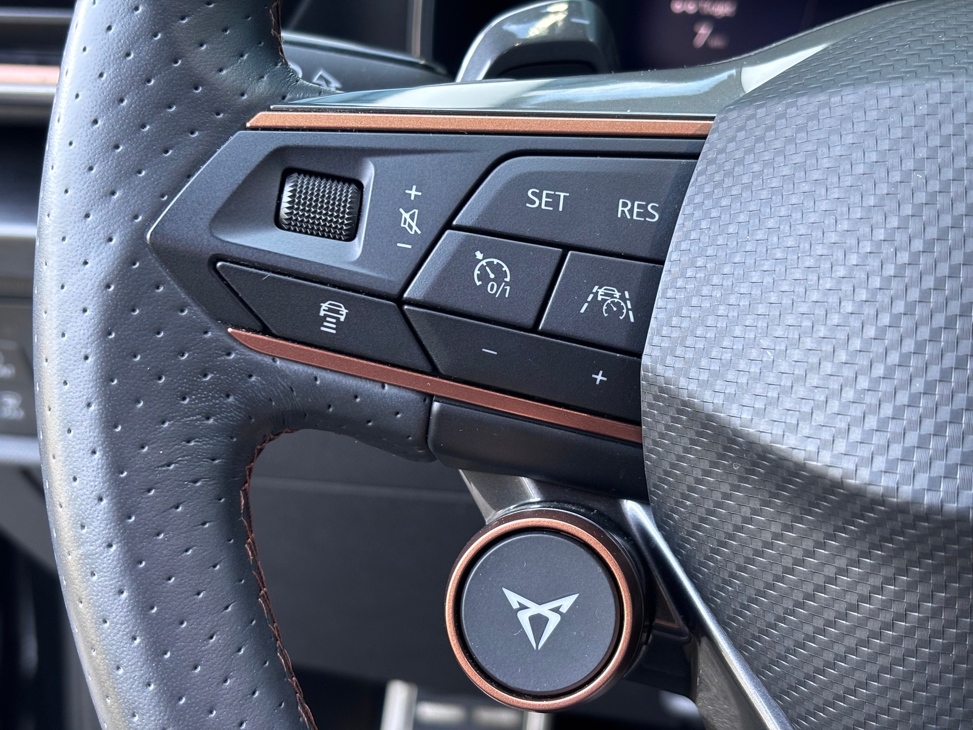 CUPRA Formentor 1.4 e-HYBRID pHEV VZ DSG-image-17