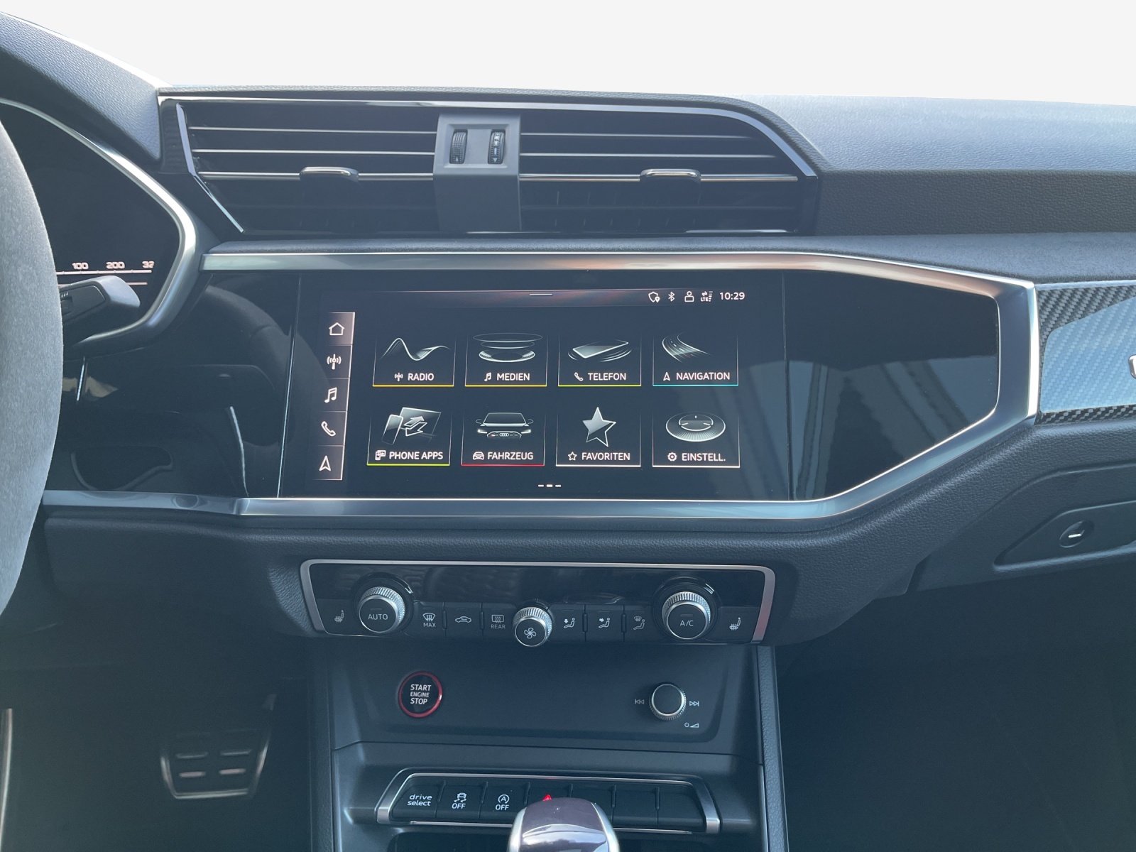 AUDI RS Q3 Sportback quattro S tronic-image-10