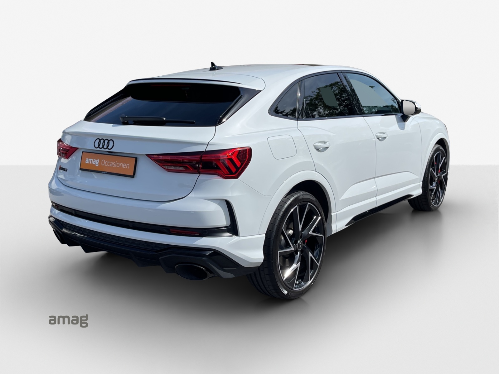 AUDI RS Q3 Sportback quattro S tronic-image-4