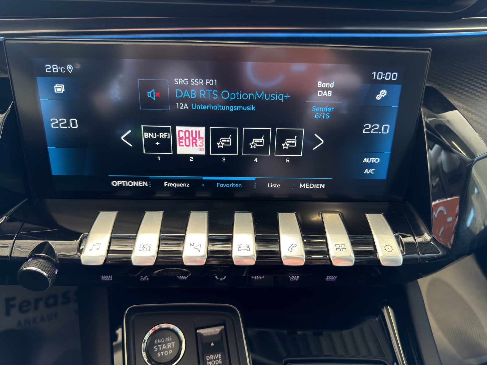 PEUGEOT 508 SW 2.0 Blue HDI Allure EAT8-image-14