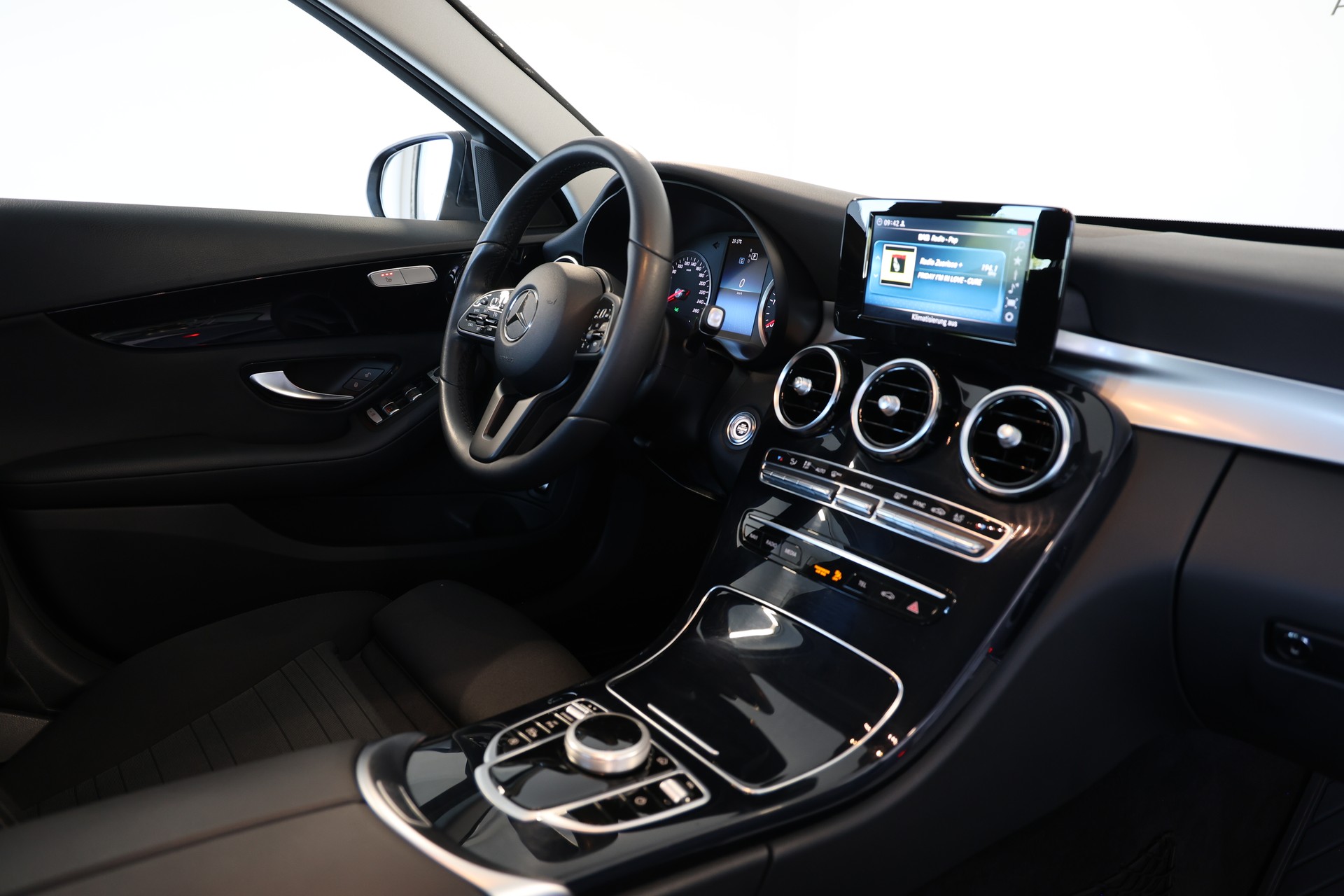 MERCEDES-BENZ C 220 d 9G-Tronic-image-12