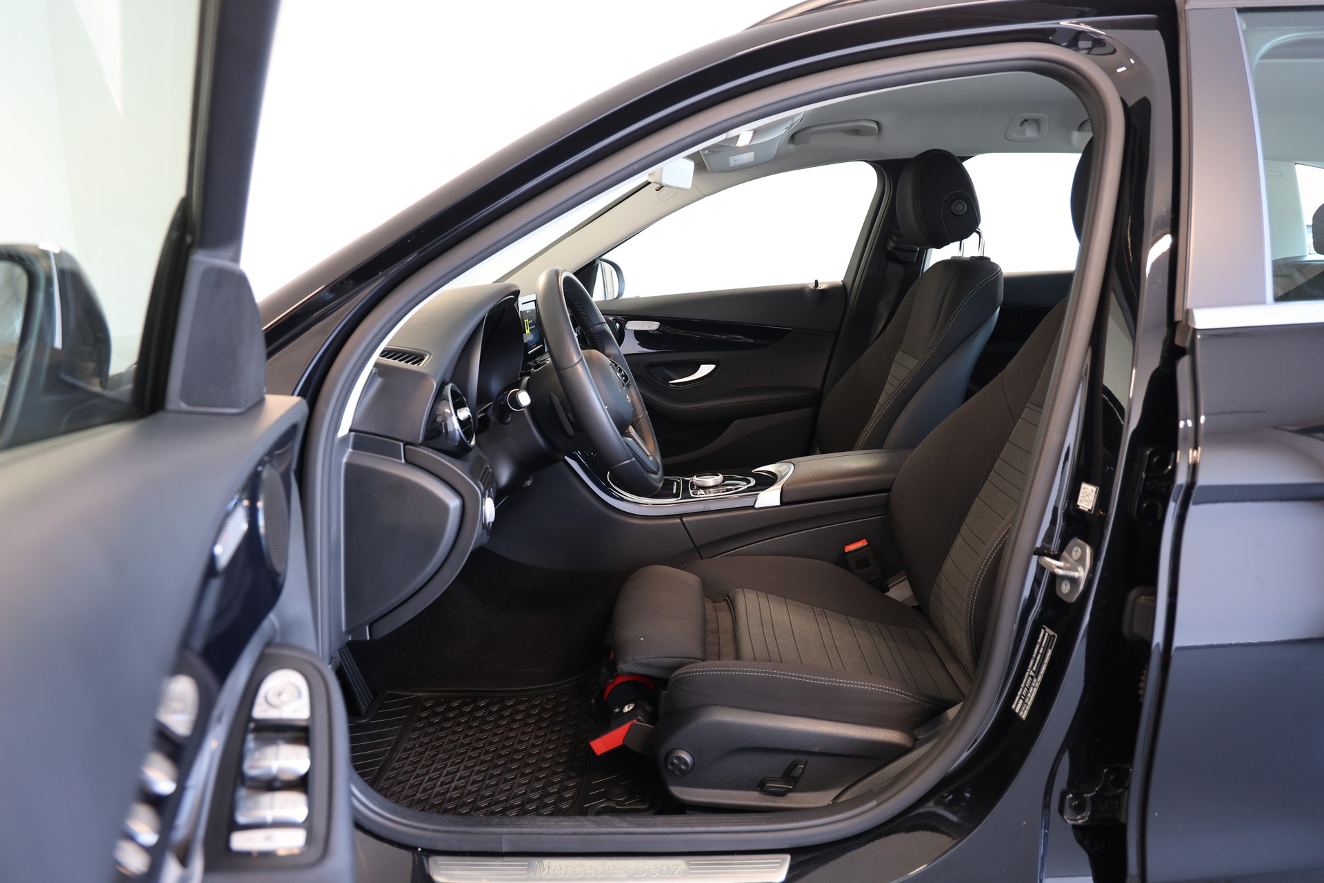 MERCEDES-BENZ C 220 d 9G-Tronic-image-5
