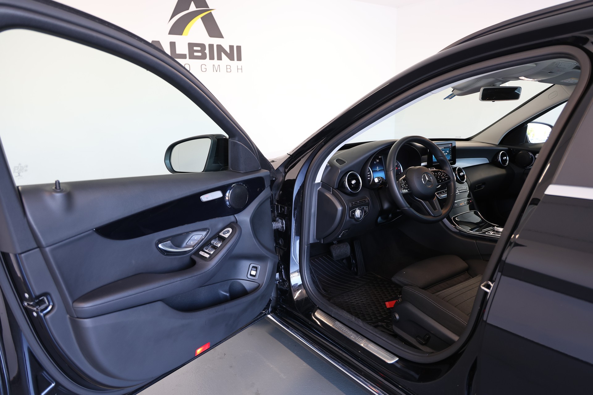 MERCEDES-BENZ C 220 d 9G-Tronic-image-4