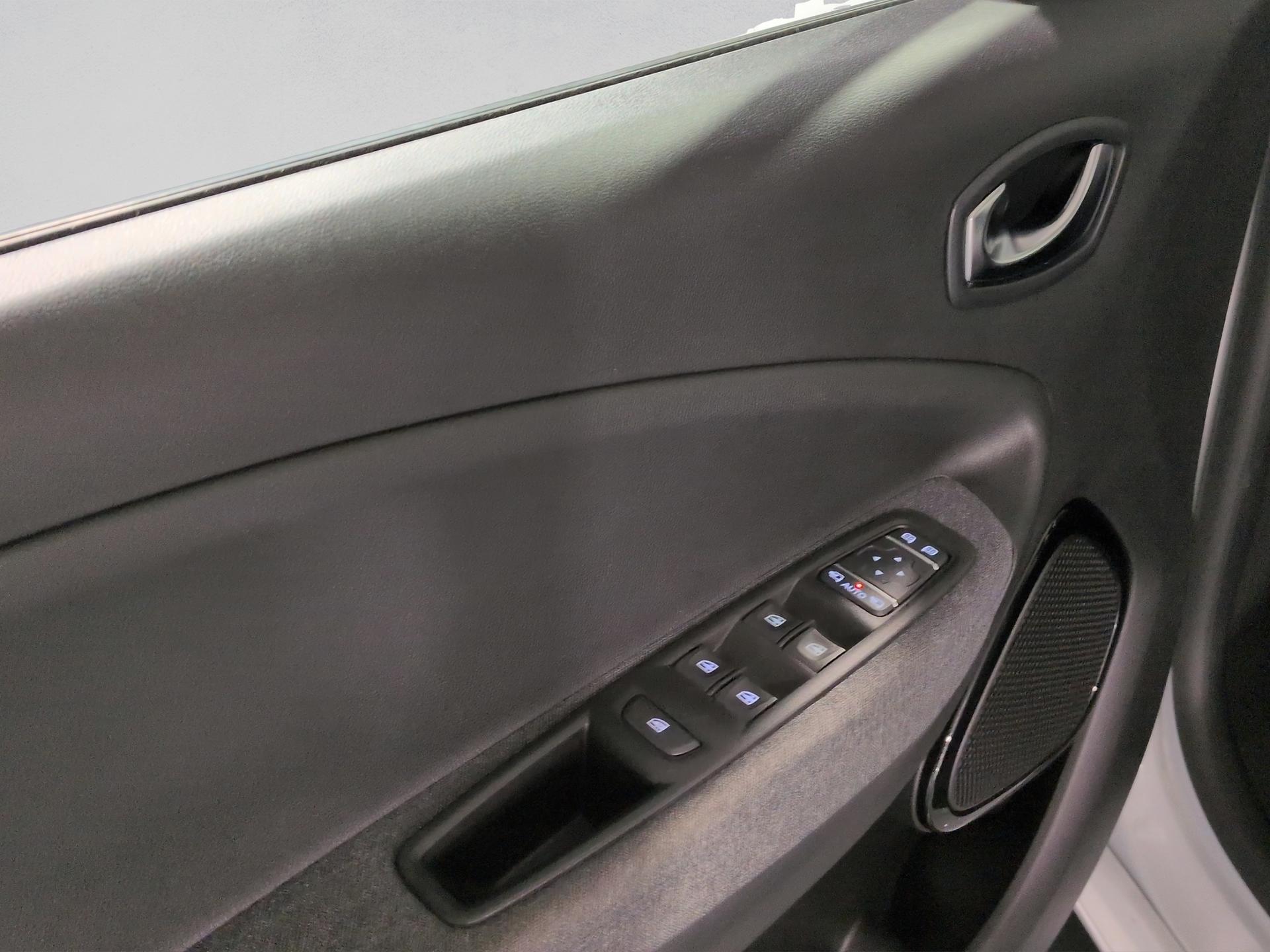 RENAULT Zoe Intens R135 (incl. Batterie)-image-21