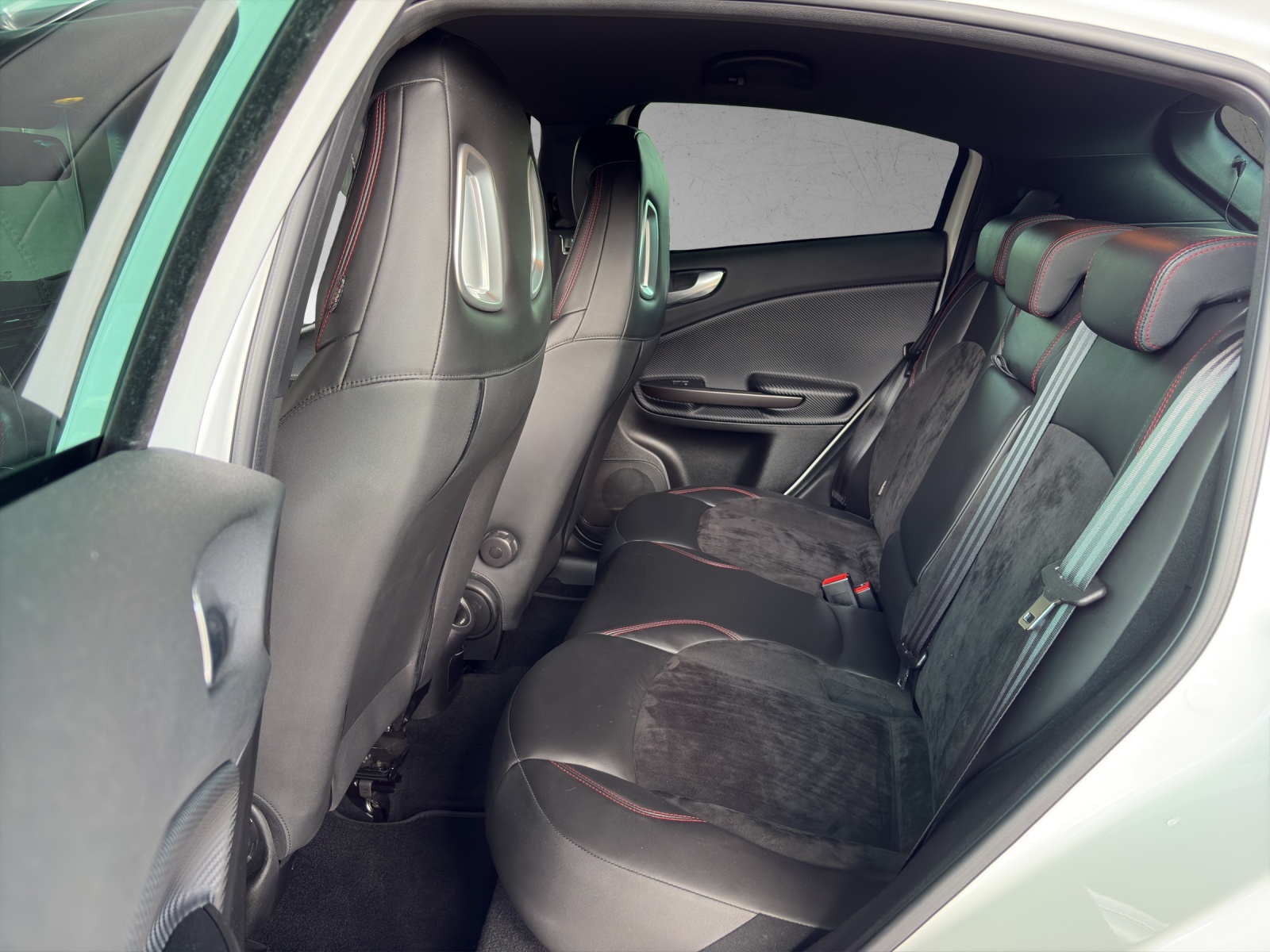 ALFA ROMEO Giulietta 1750 TBi Veloce TCT-image-6