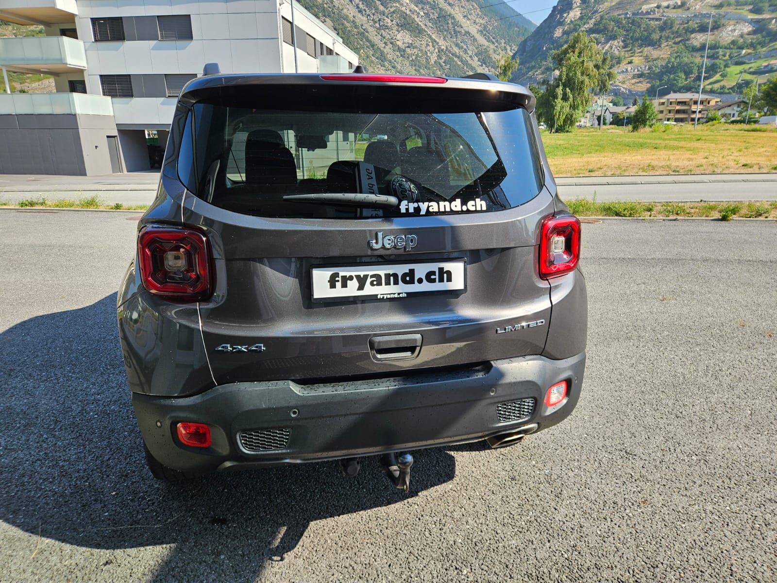 JEEP Renegade 1.3 Turbo Limited AWD-image-3