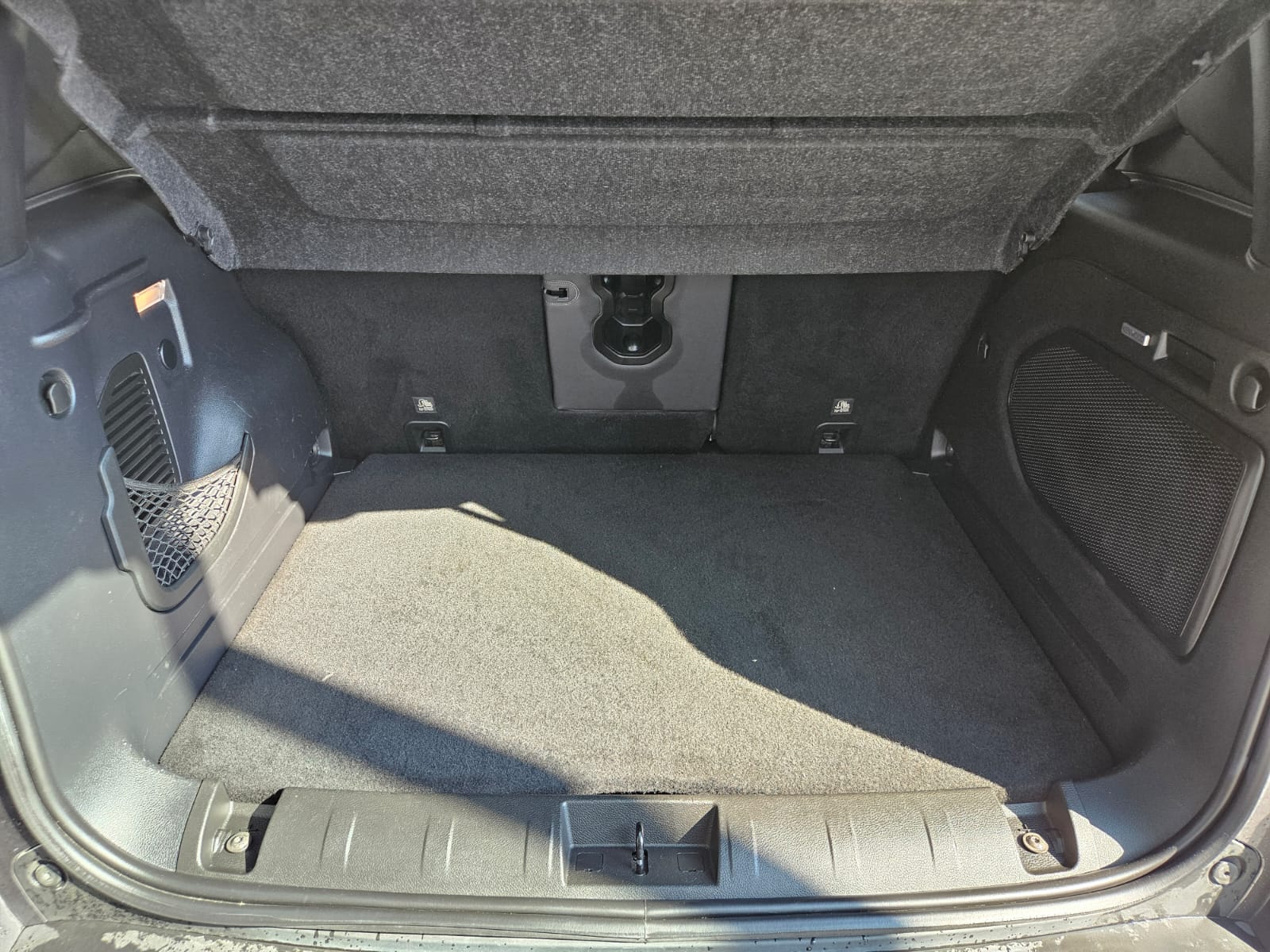JEEP Renegade 1.3 Turbo Limited AWD-image-9