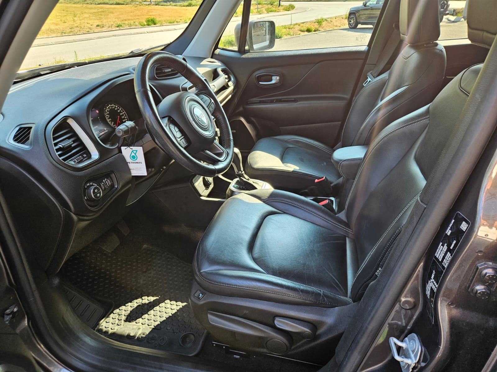 JEEP Renegade 1.3 Turbo Limited AWD-image-7