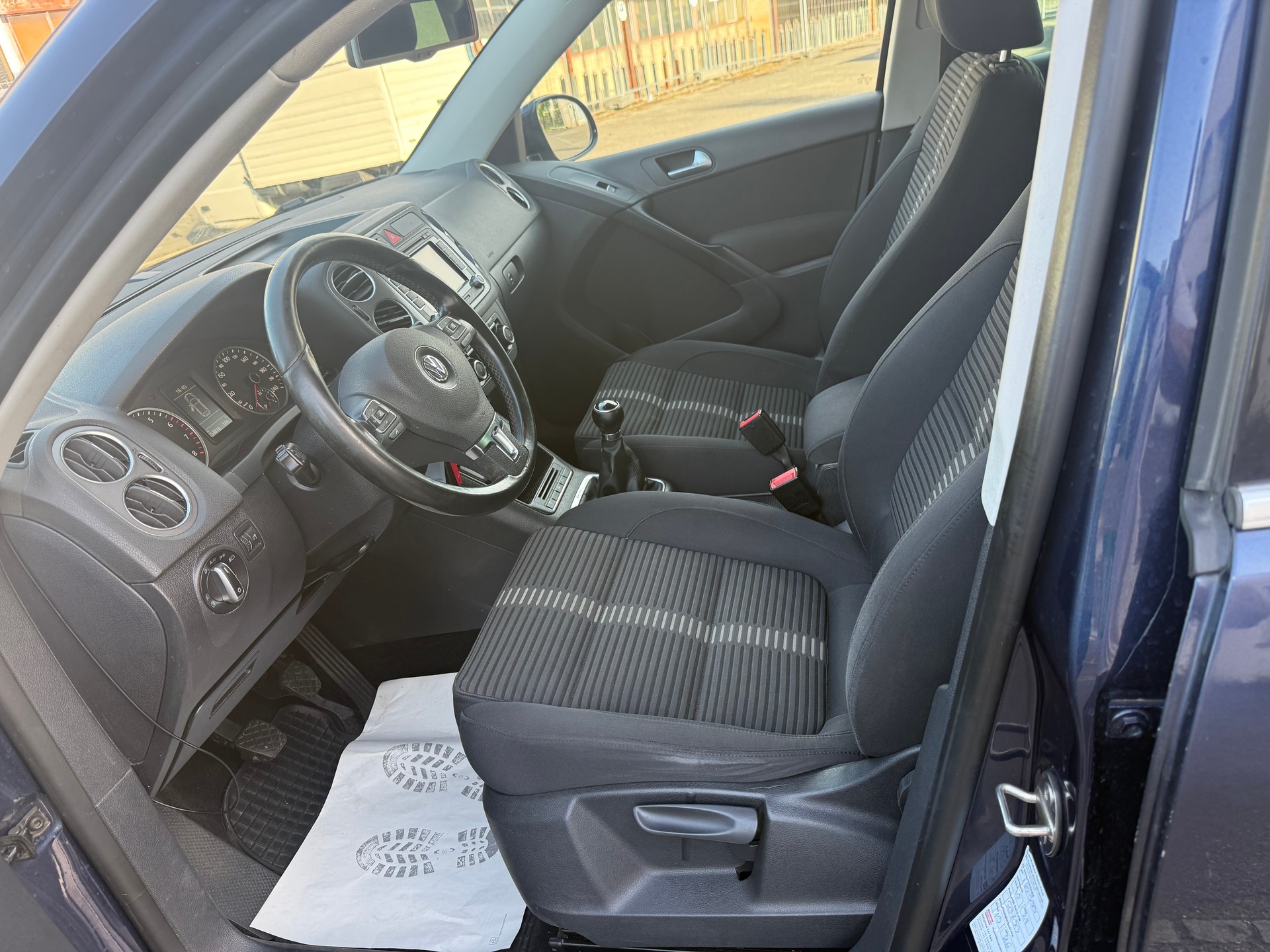 VW Tiguan 2.0 TSI Sport&Style-image-10