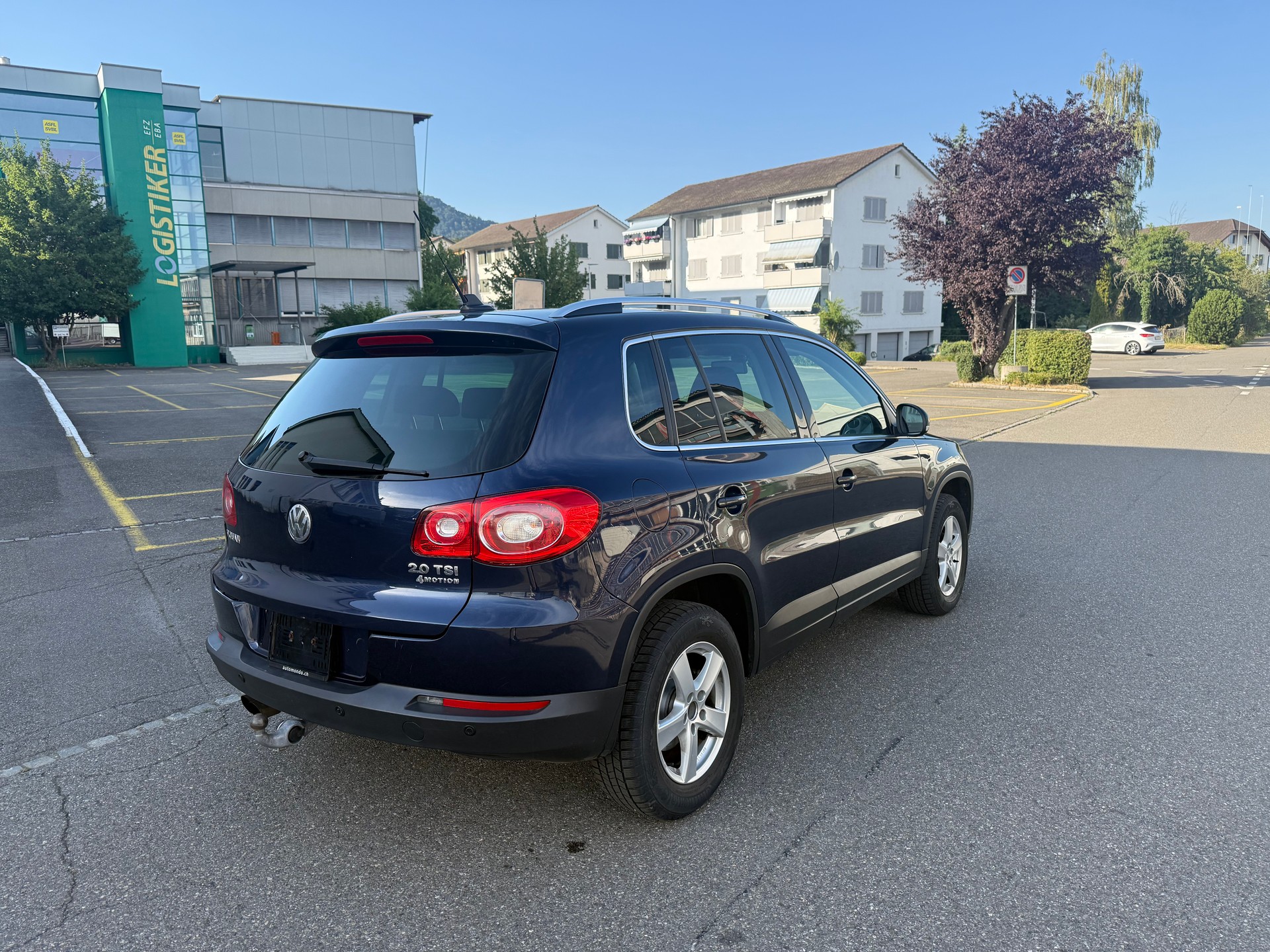 VW Tiguan 2.0 TSI Sport&Style-image-2
