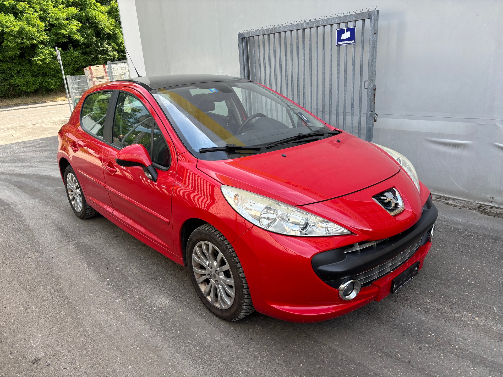 PEUGEOT 207 1.6 16V Turbo XSI-image-1