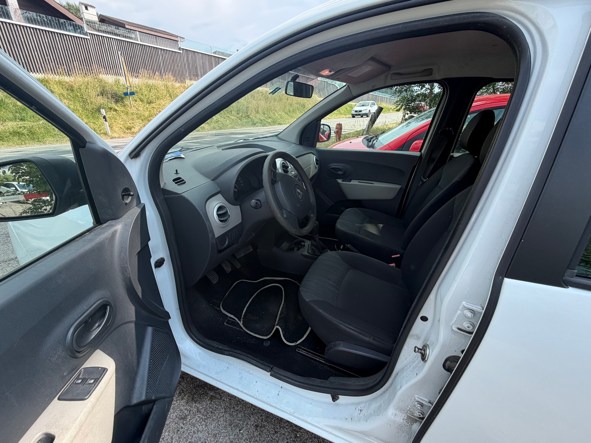 DACIA Lodgy 1.5 dCi Ambiance-image-4
