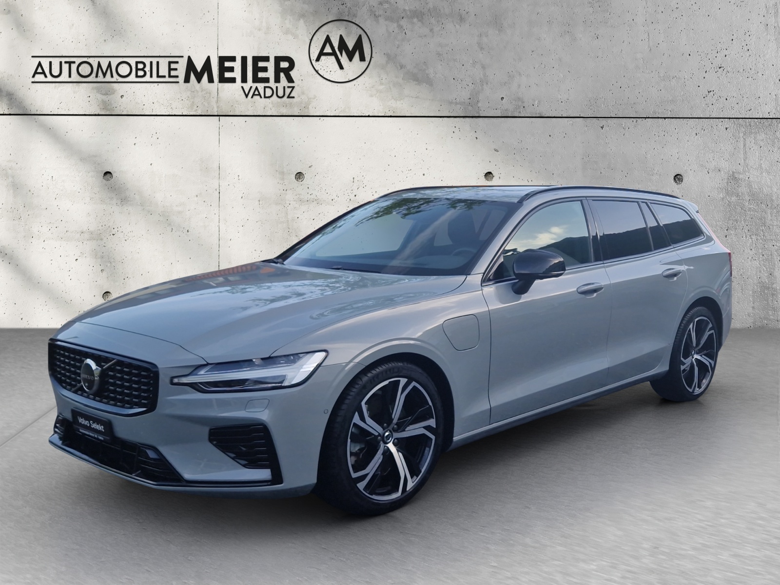 VOLVO V60 2.0 T6 TE Ultra Dark eAWD-image-0