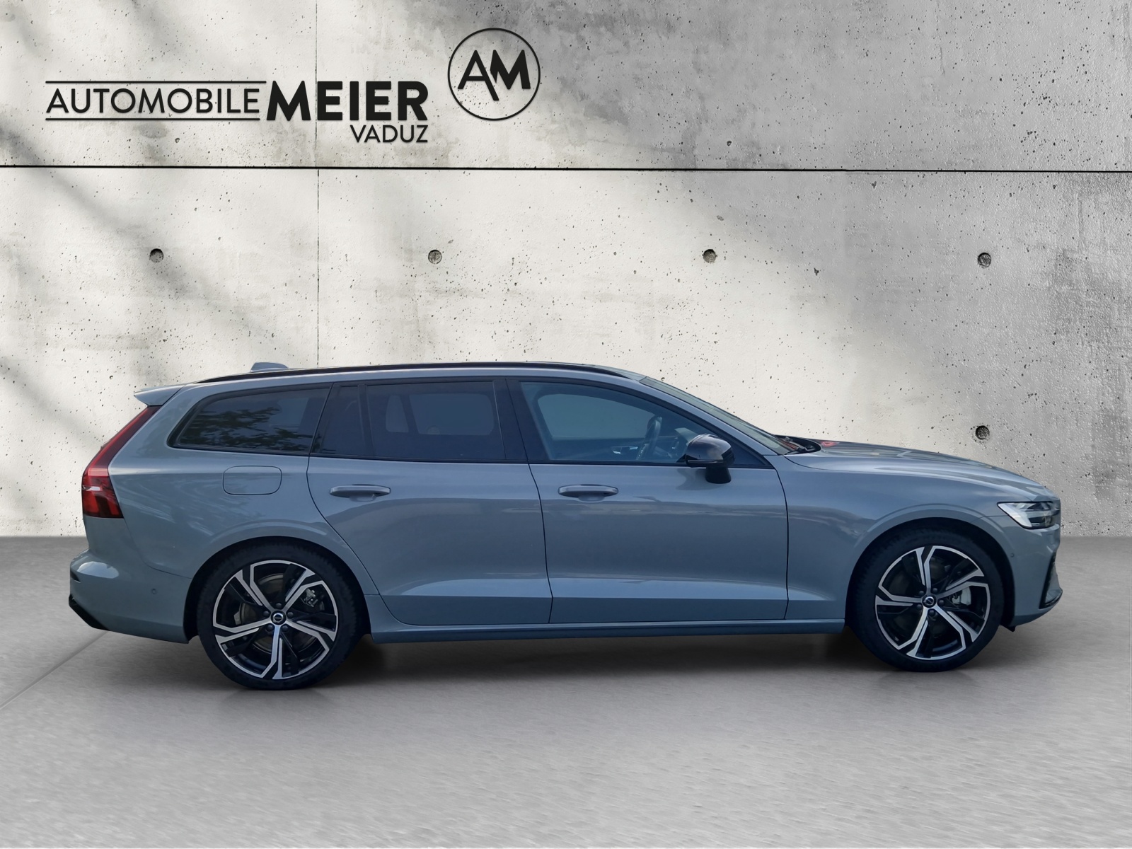 VOLVO V60 2.0 T6 TE Ultra Dark eAWD-image-10