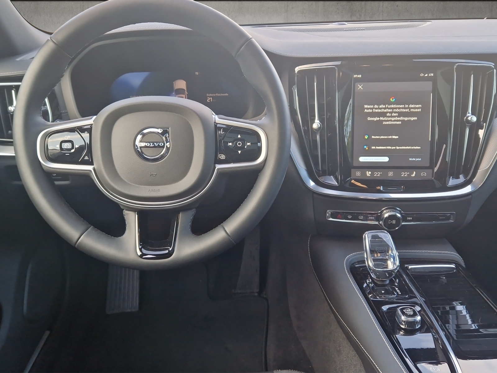 VOLVO V60 2.0 T6 TE Ultra Dark eAWD-image-2
