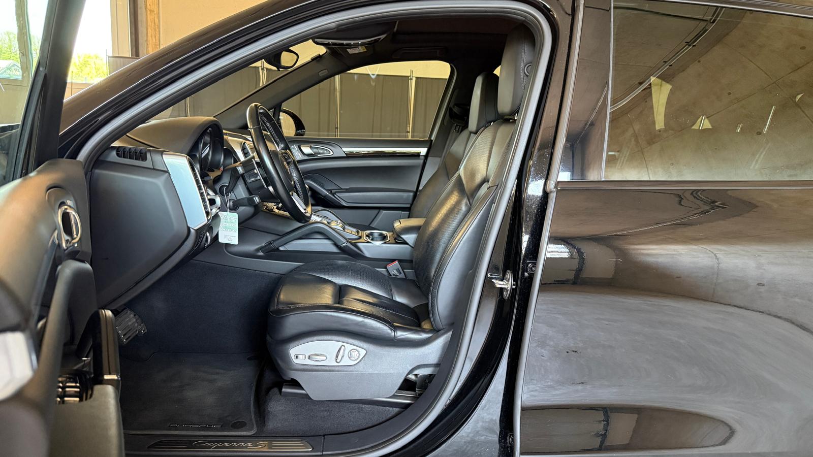 PORSCHE Cayenne 4.2 V8 TDI S TipT-image-15