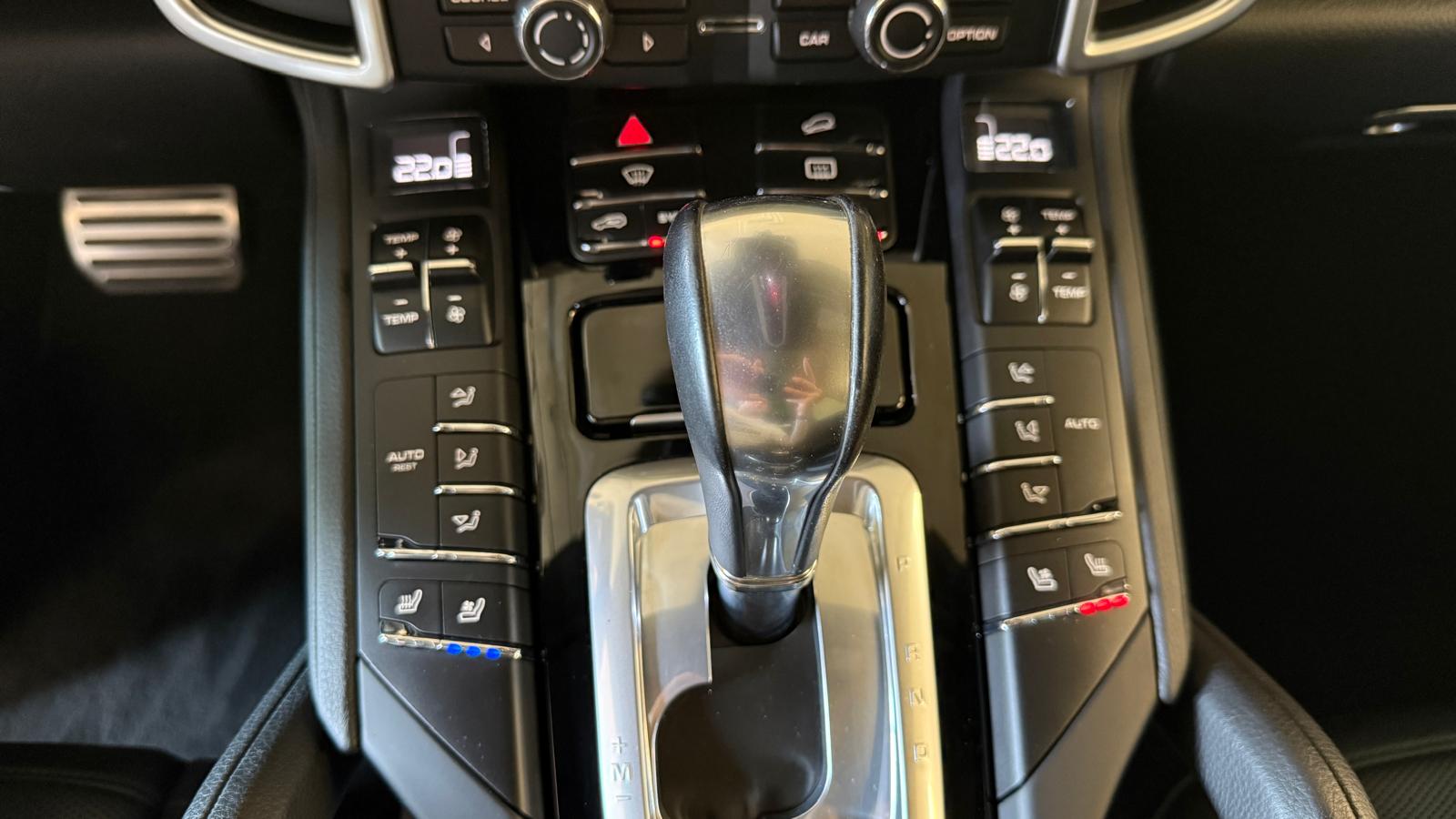 PORSCHE Cayenne 4.2 V8 TDI S TipT-image-12