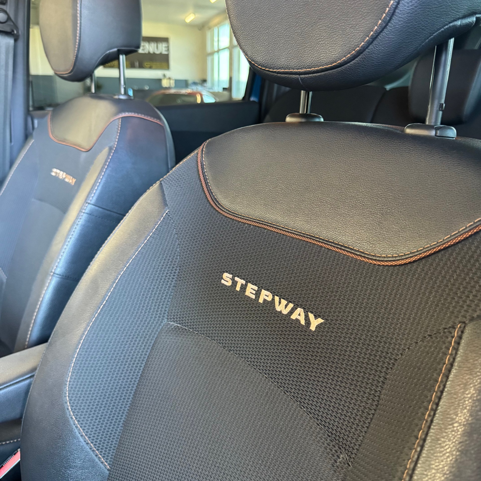 DACIA Lodgy 1.2 T Stepway 7PL-image-16