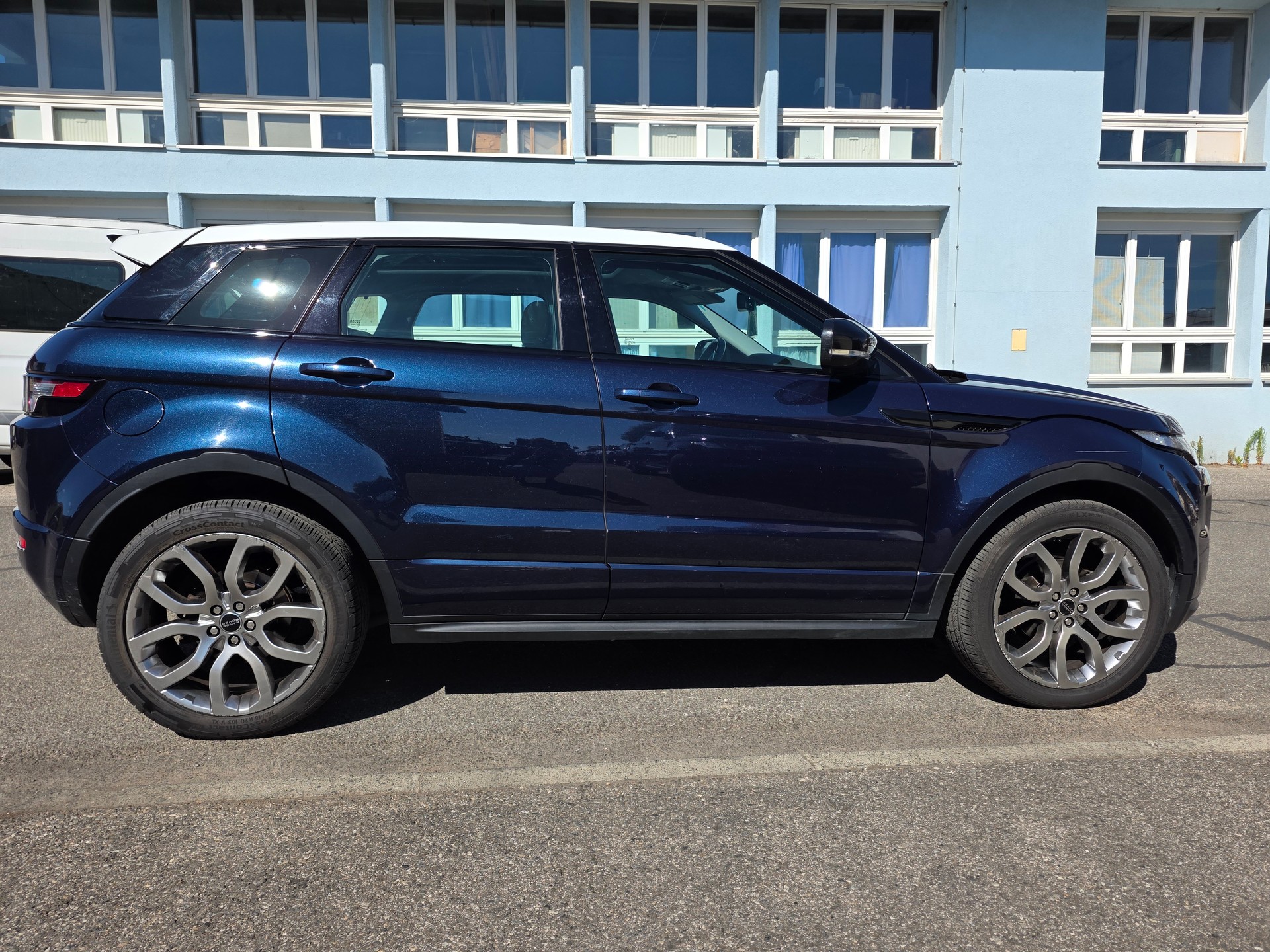 LAND ROVER Range Rover Evoque 2.0 Si4 Dynamic AT6-image-2