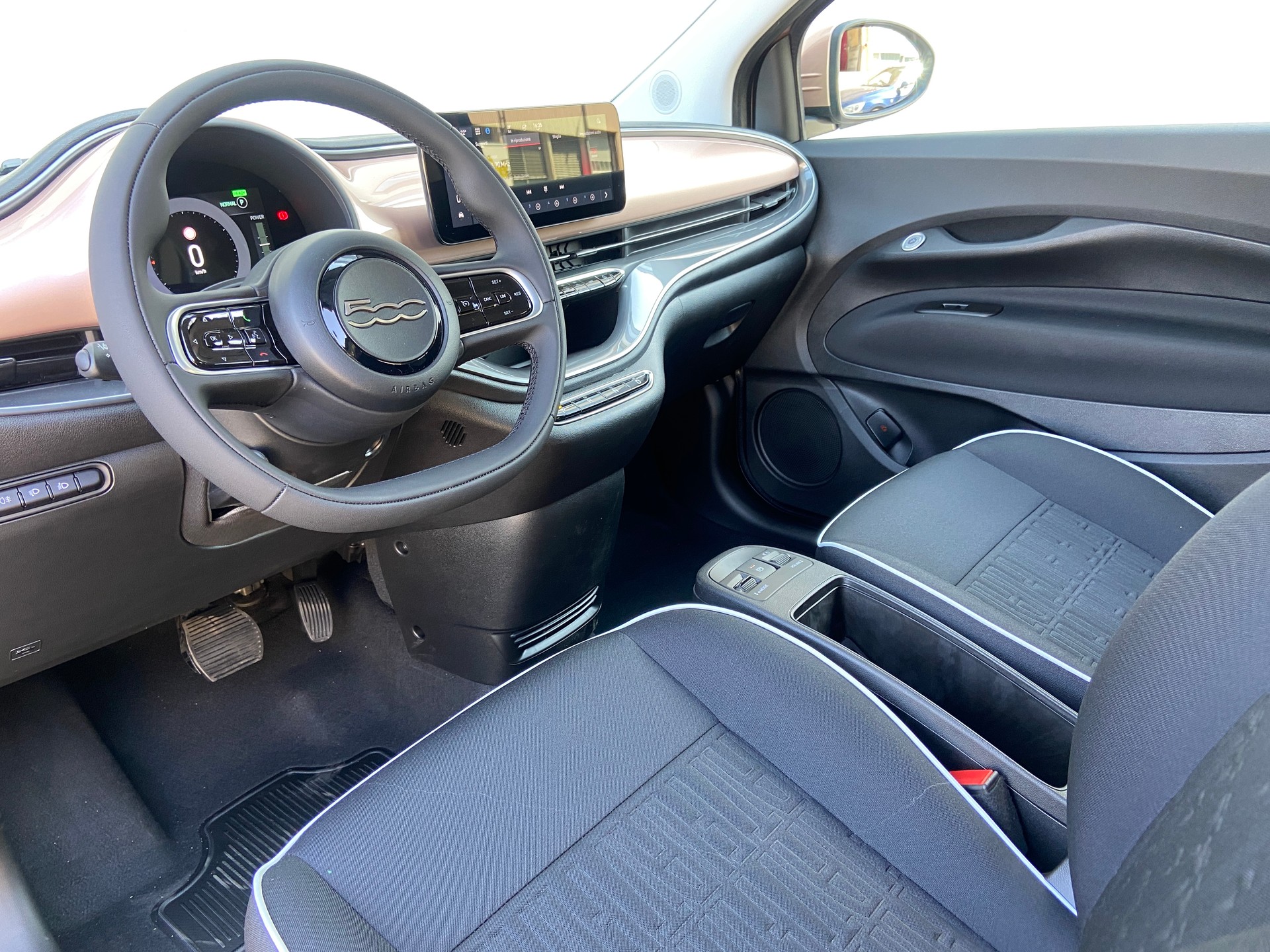 FIAT 500 electric 87kW Vita-image-4