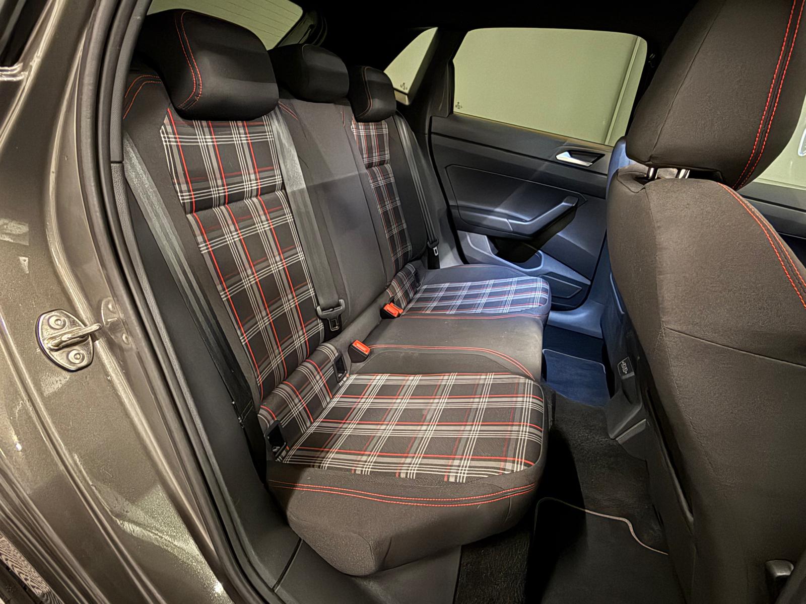 VW Polo 2.0 TSI GTI DSG-image-13