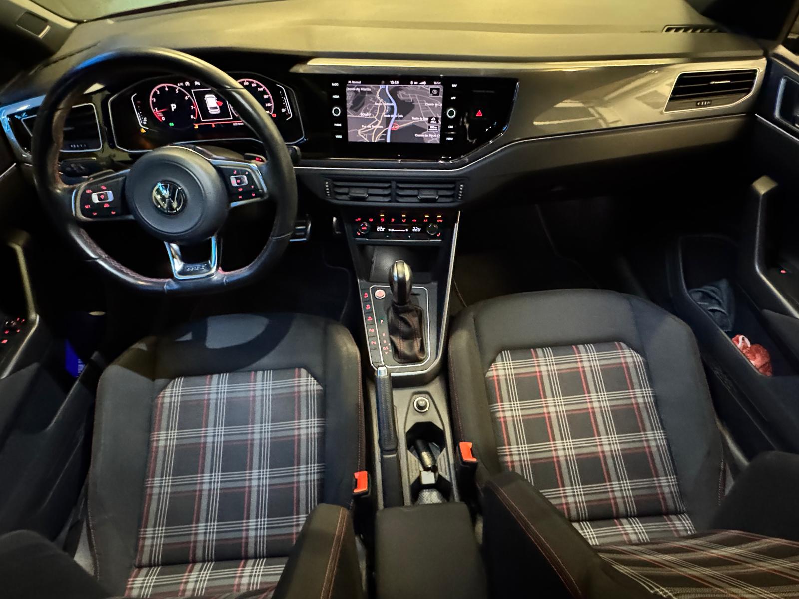 VW Polo 2.0 TSI GTI DSG-image-14
