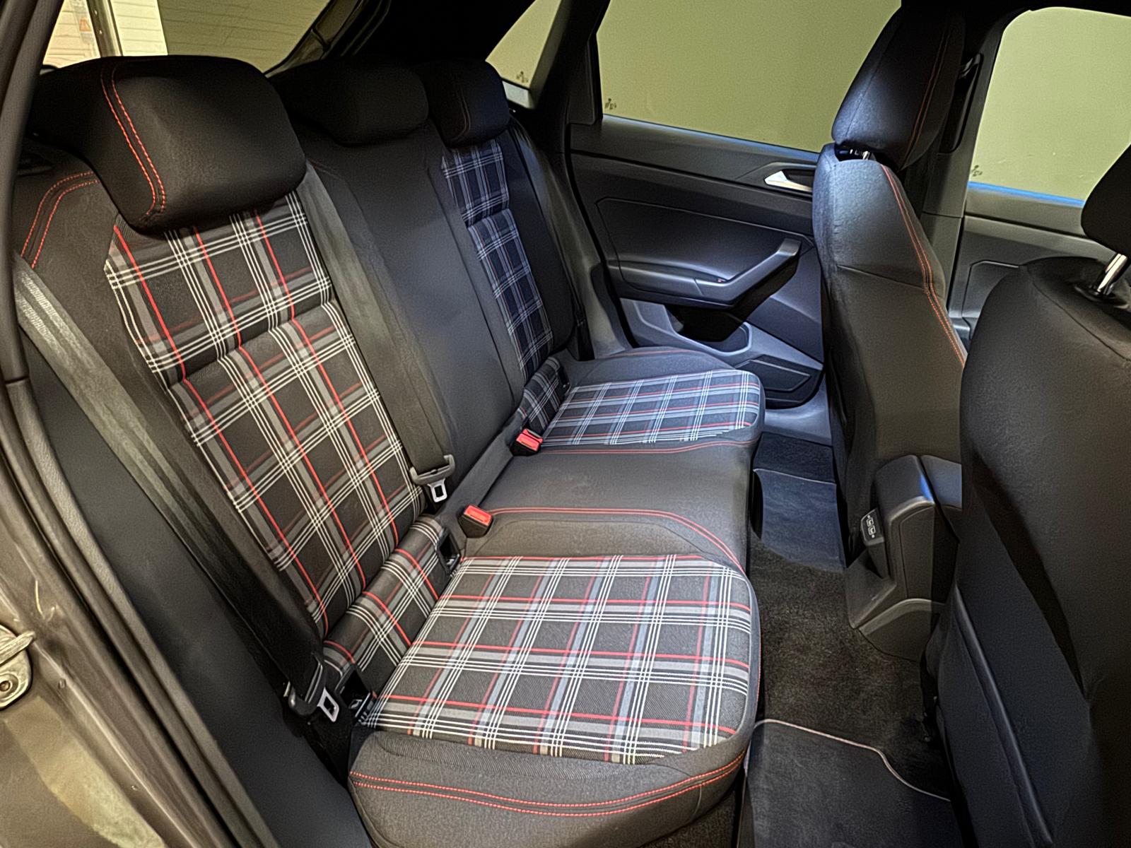 VW Polo 2.0 TSI GTI DSG-image-12