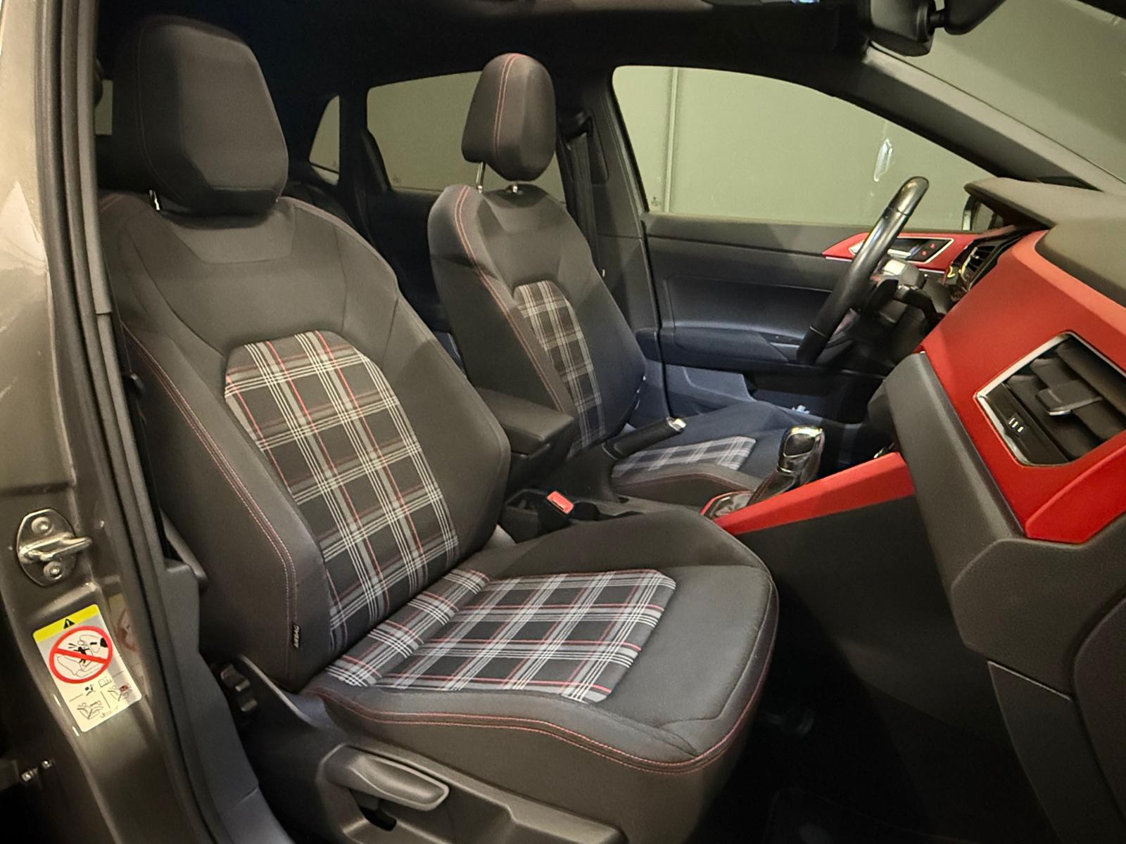 VW Polo 2.0 TSI GTI DSG-image-14