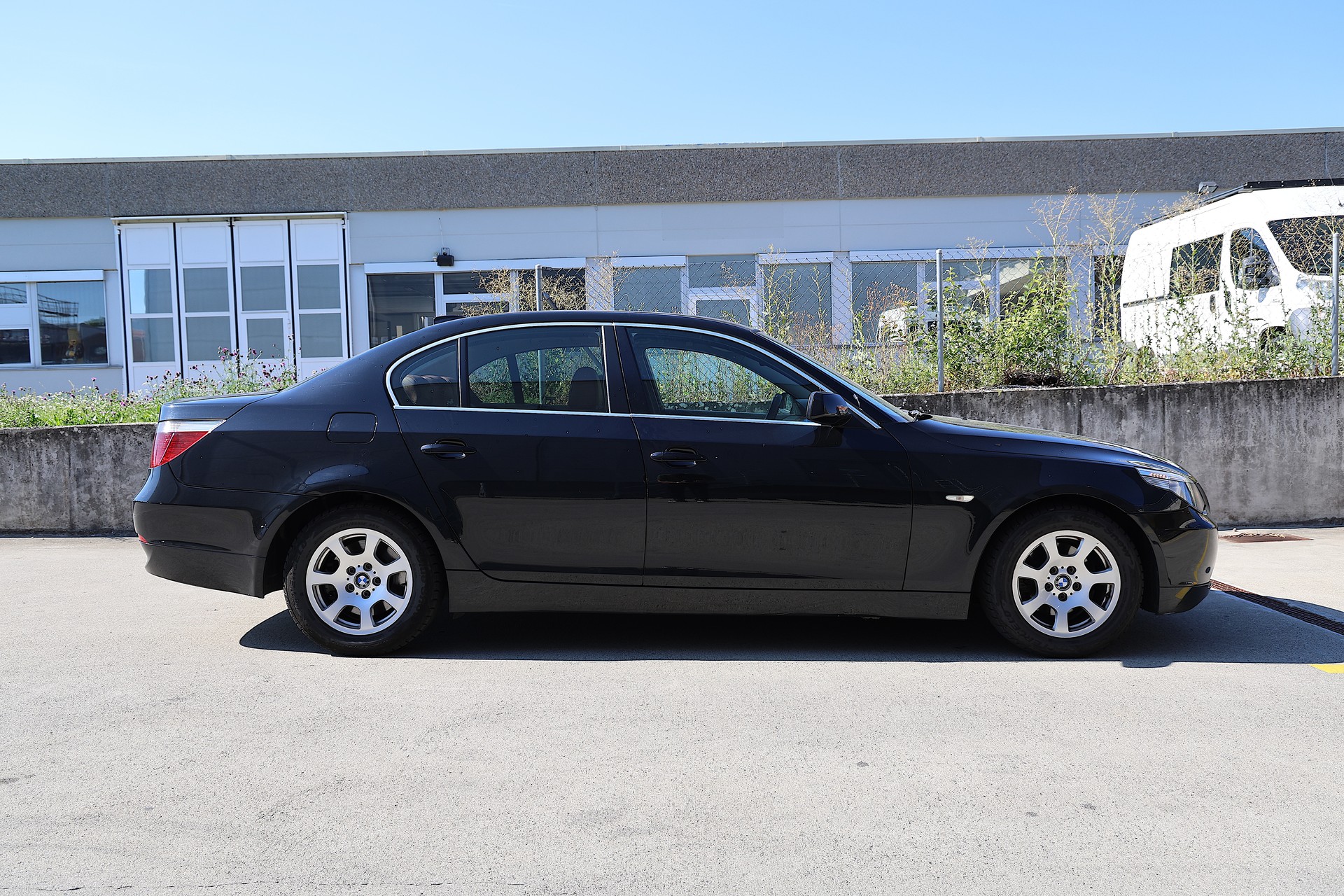 BMW 525d-image-1