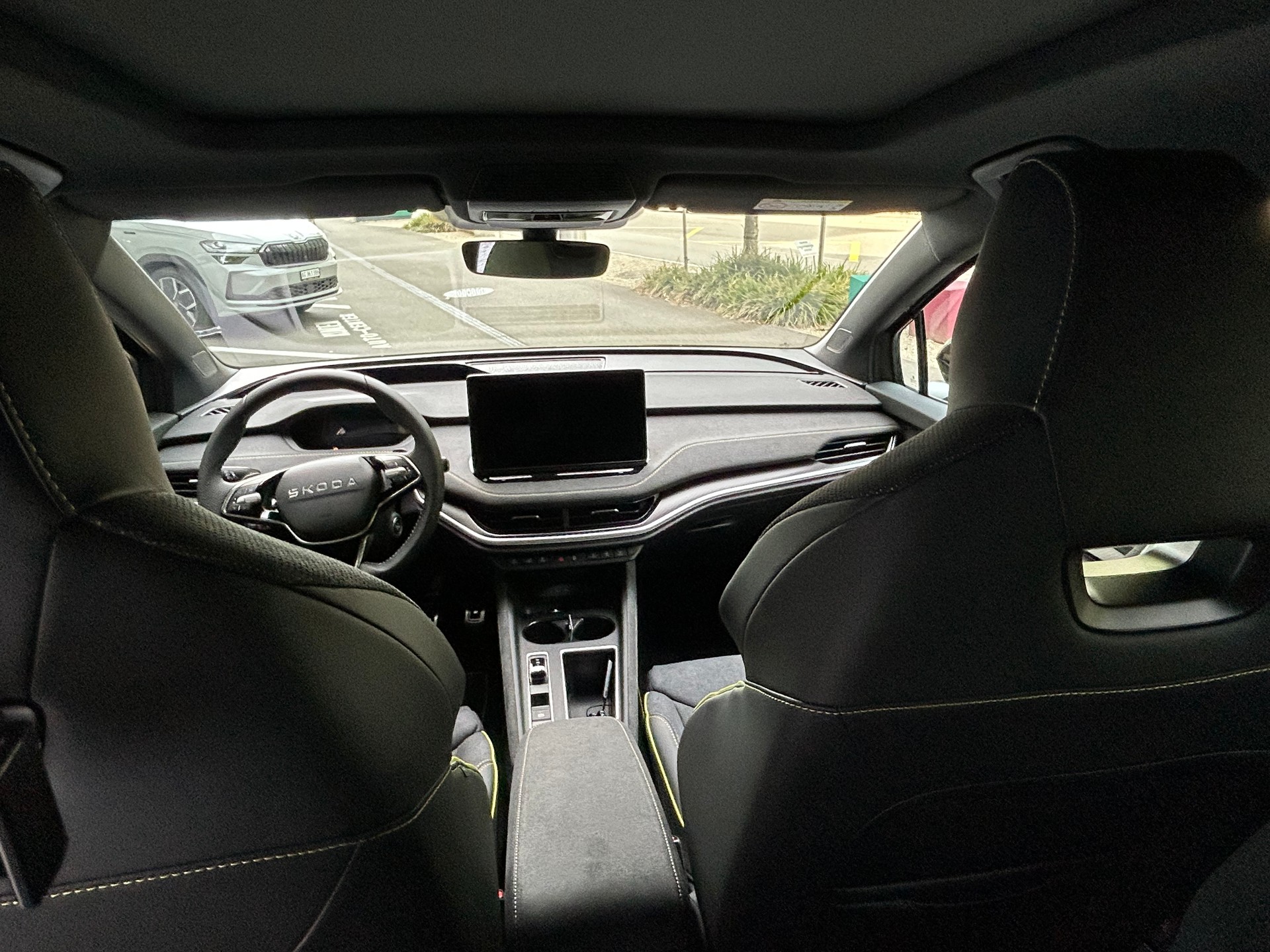 SKODA Enyaq 4x4 RS-image-7