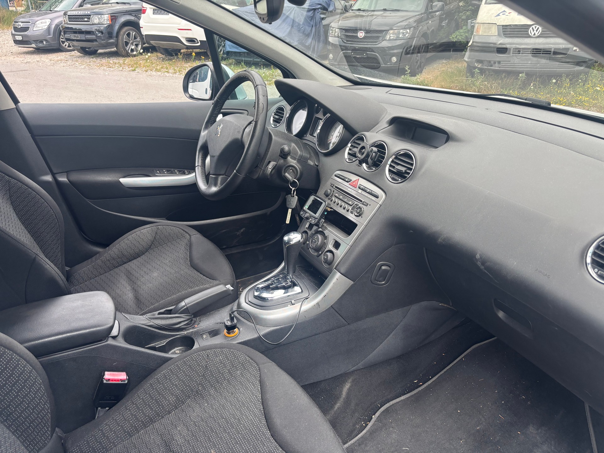 PEUGEOT 308 SW 2.0 HDI Sport Pack Automatic-image-10