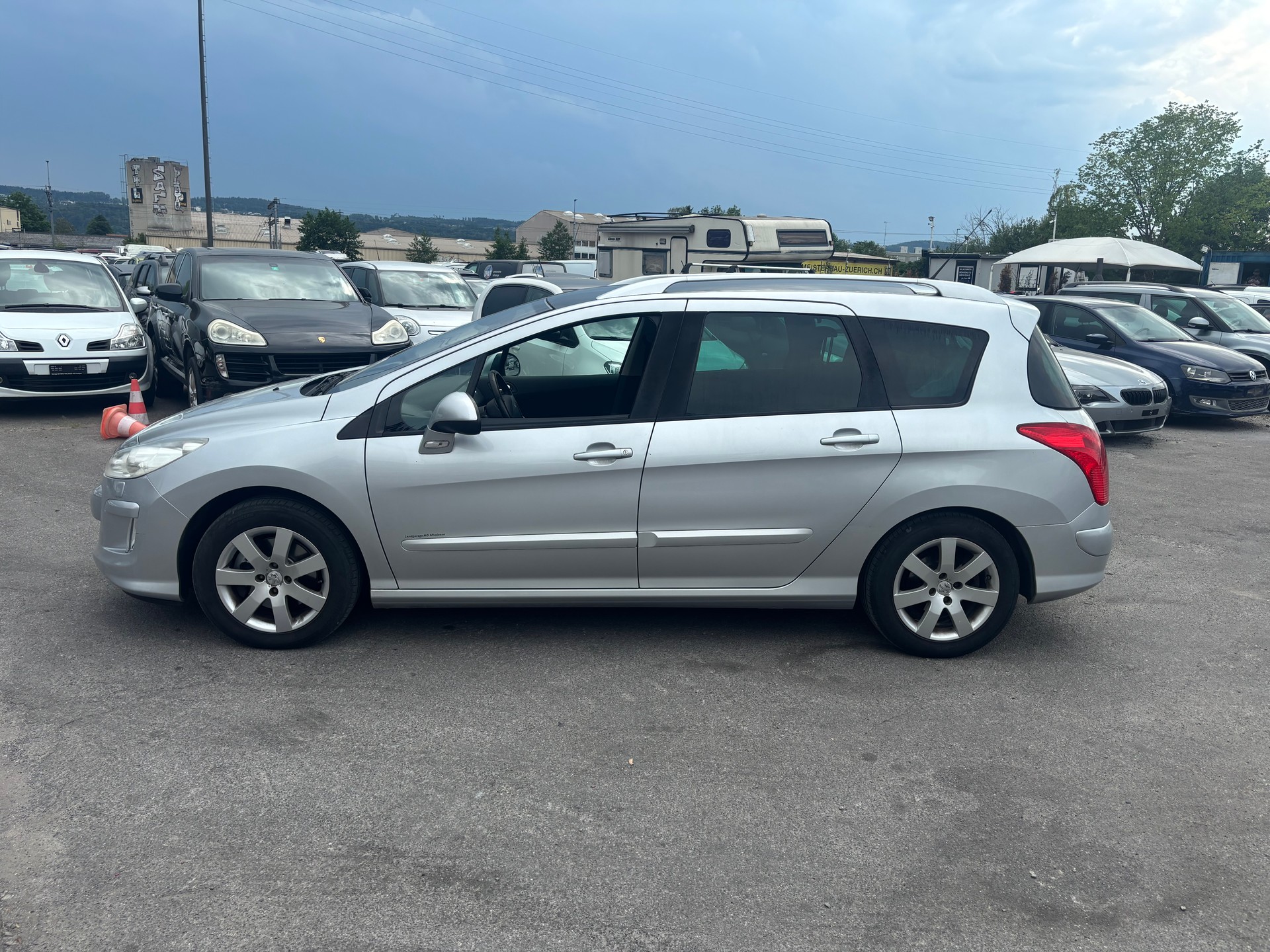 PEUGEOT 308 SW 2.0 HDI Sport Pack Automatic-image-5