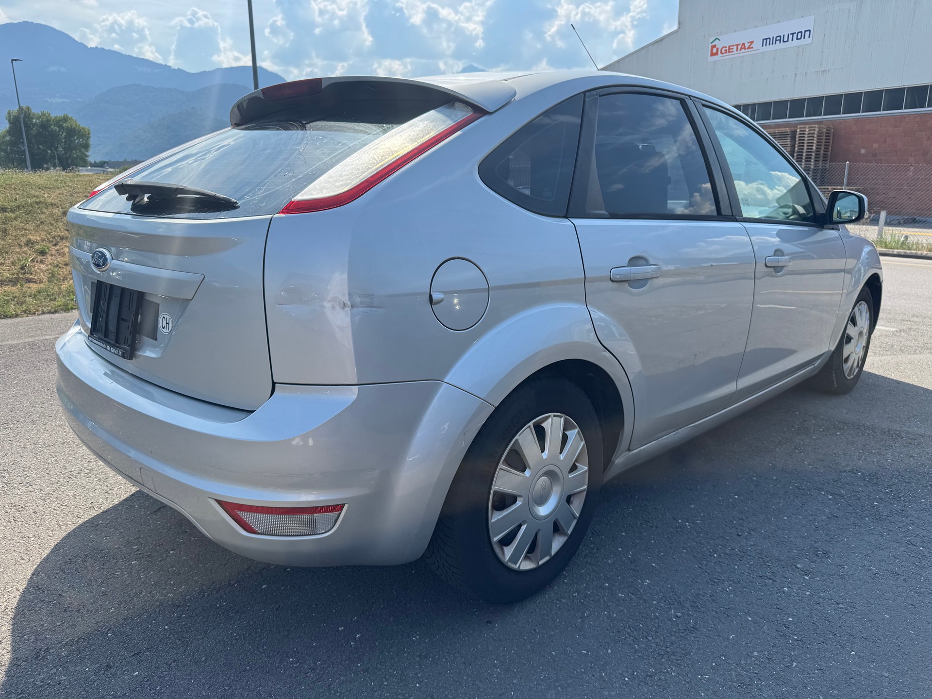 FORD Focus 1.6i Ambiente-image-5