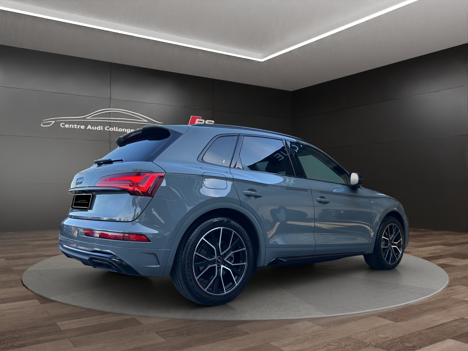 AUDI Q5 45 TFSI S-line quattro S-tronic-image-4