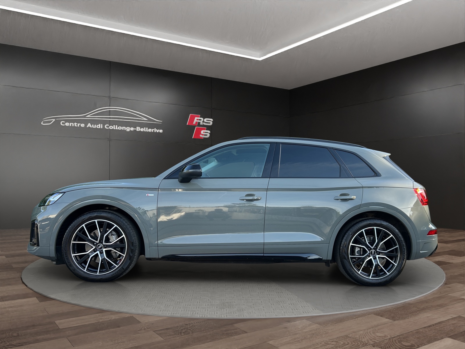 AUDI Q5 45 TFSI S-line quattro S-tronic-image-2