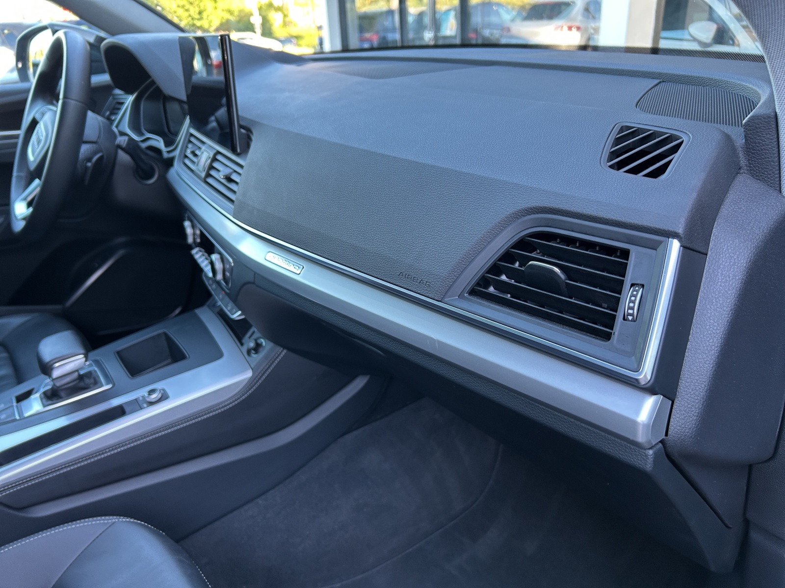 AUDI Q5 45 TFSI S-line quattro S-tronic-image-18