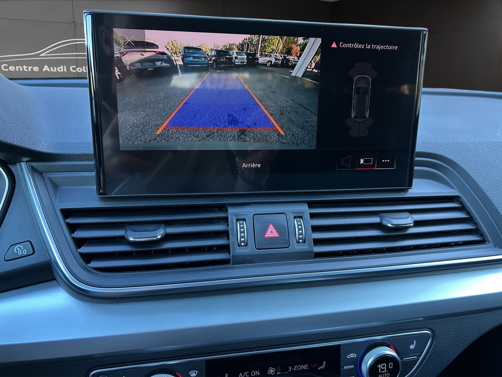 AUDI Q5 45 TFSI S-line quattro S-tronic-image-13