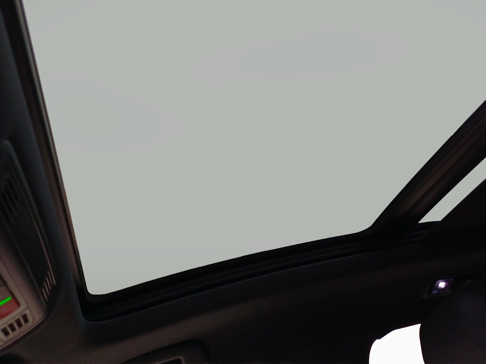 VW T-Roc 2.0 TSI R DSG 4Motion-image-15