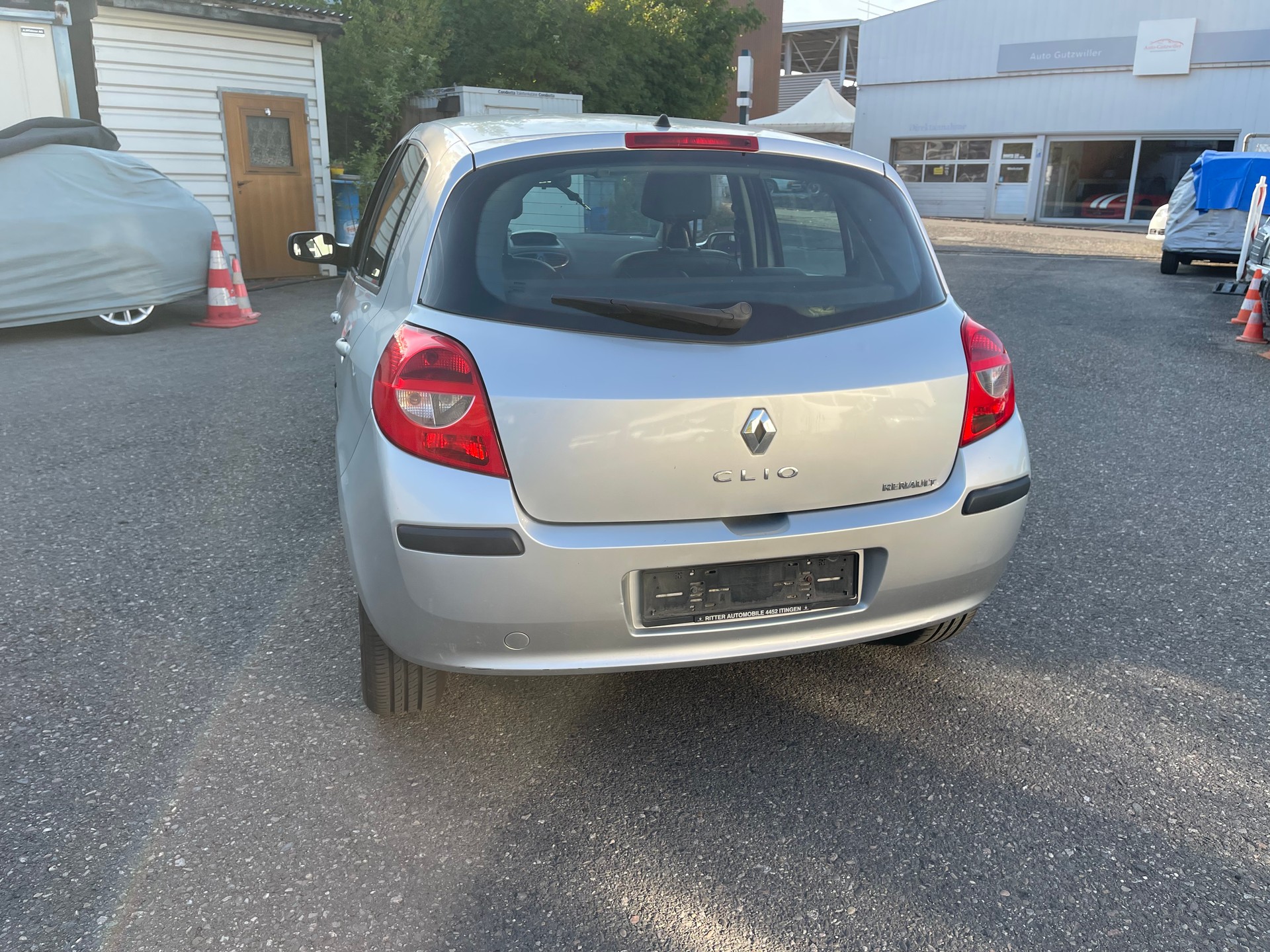 RENAULT Clio 1.6 16V Privilège-image-4