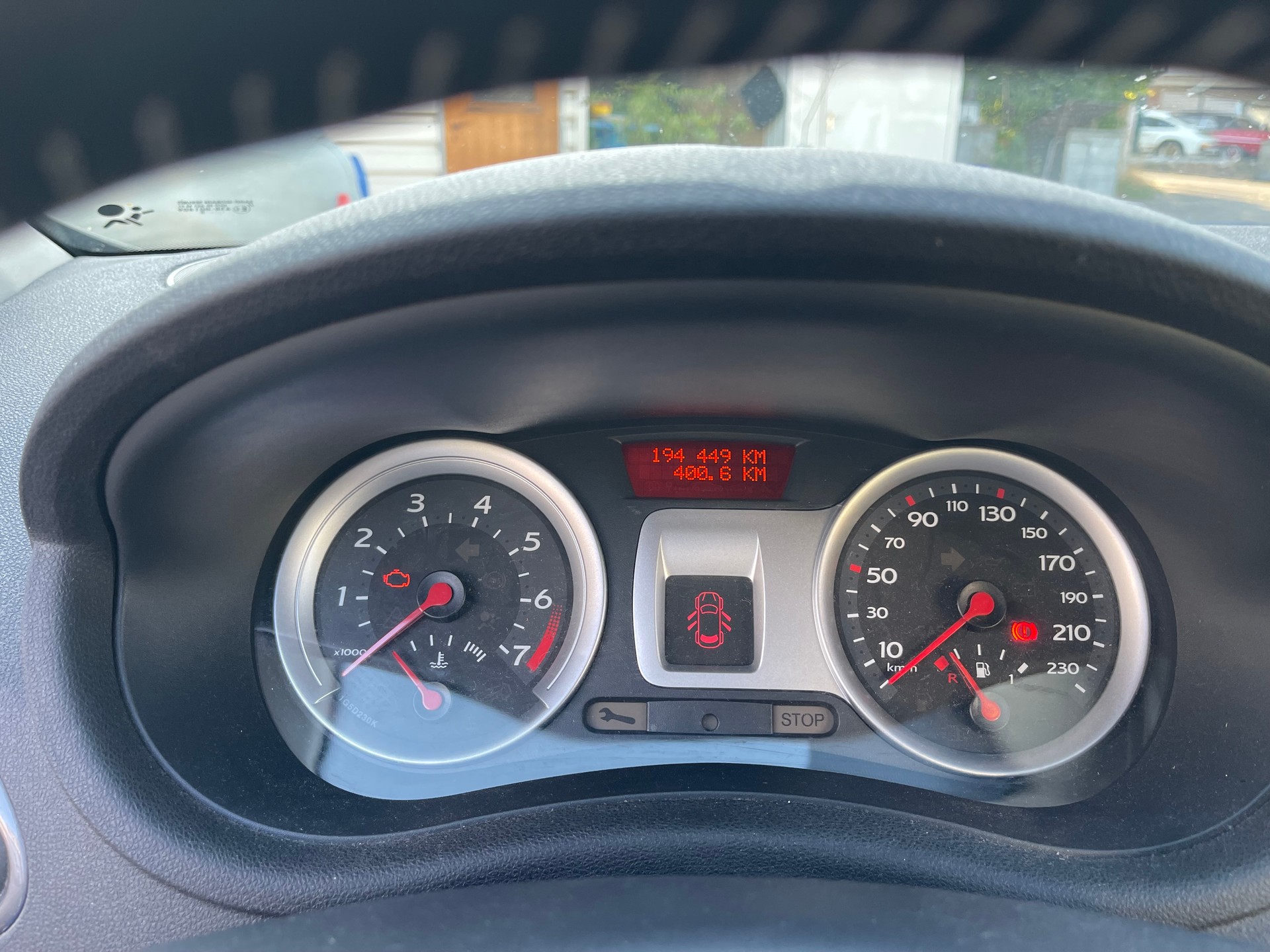 RENAULT Clio 1.6 16V Privilège-image-11