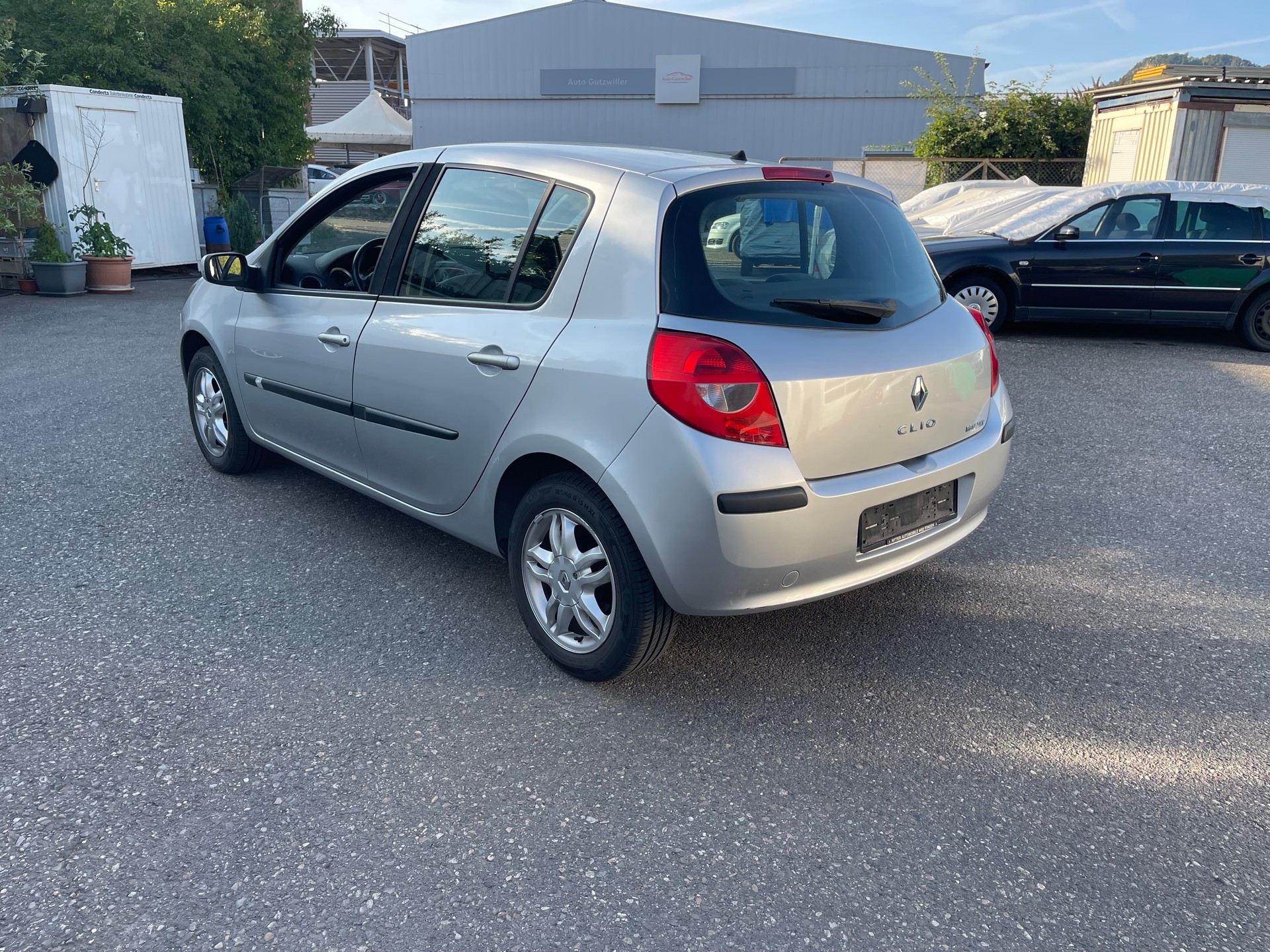 RENAULT Clio 1.6 16V Privilège-image-5