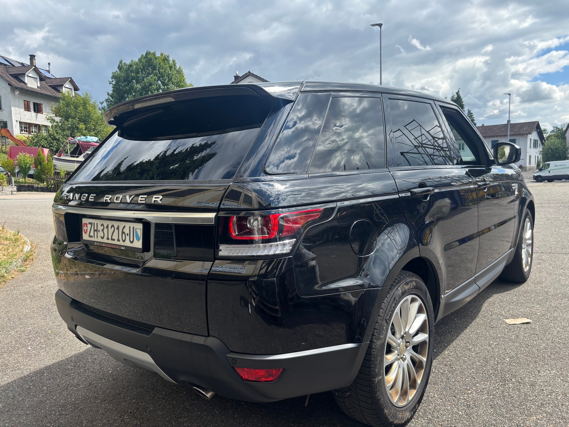 LAND ROVER RANGE ROVER SPORT-image-3