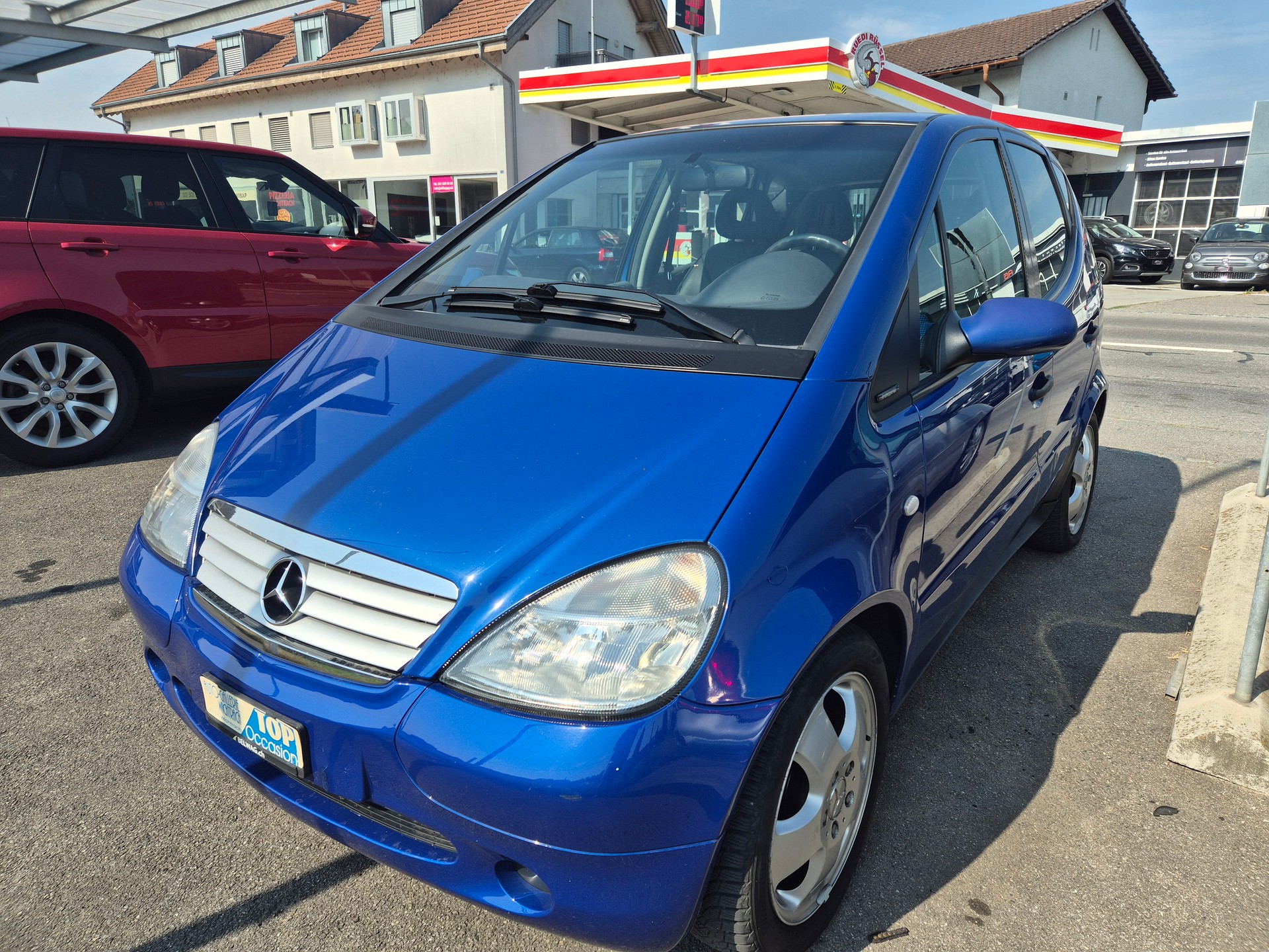 MERCEDES-BENZ A 190 Avantgarde-image-1