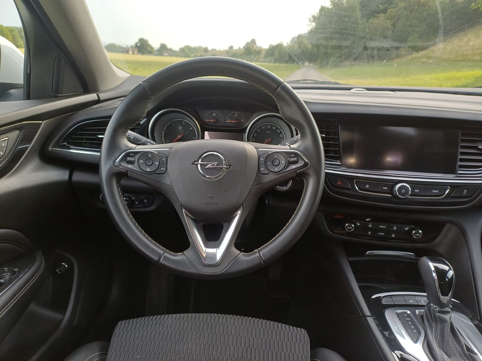 OPEL Insignia 2.0 CDTI SportsTourer Exclusive Automatic-image-4