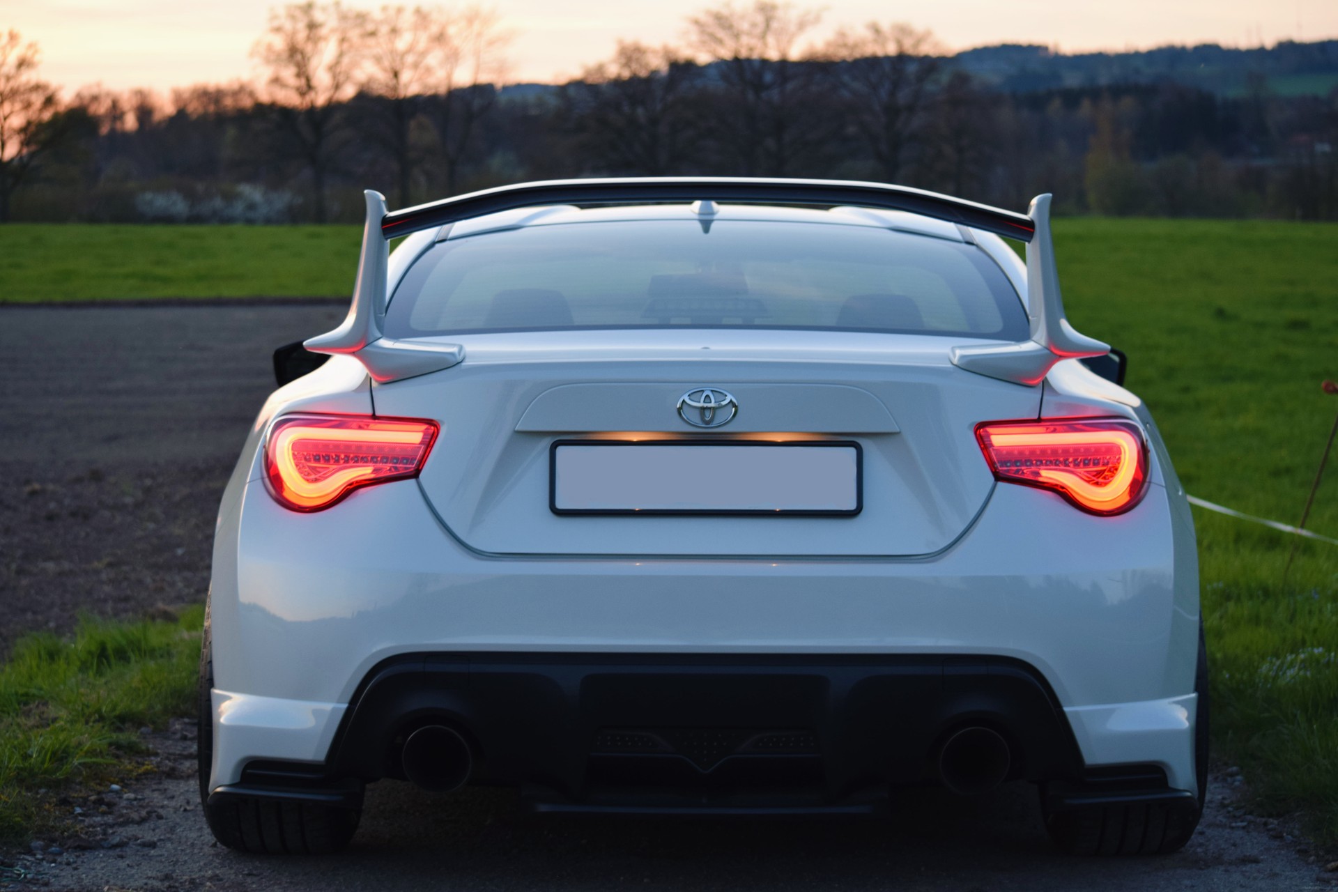 TOYOTA GT86 2.0 D-4S Sport-image-17